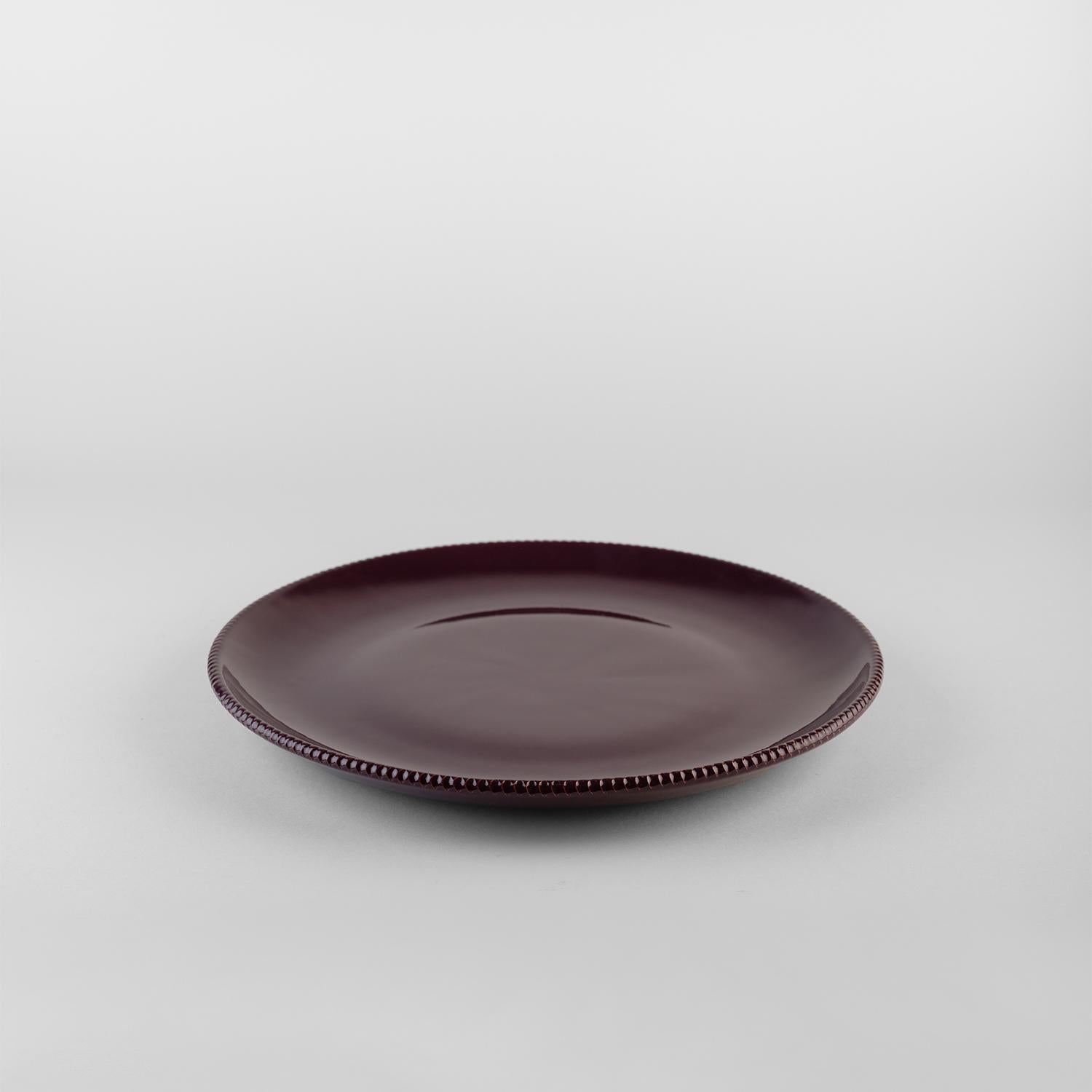 Platos almenados ciruela: Sopa, soporte, plato auxiliar para 4. Hecho a mano en Italia 2024 en Nuevo estado para la venta en San Miniato PI, IT