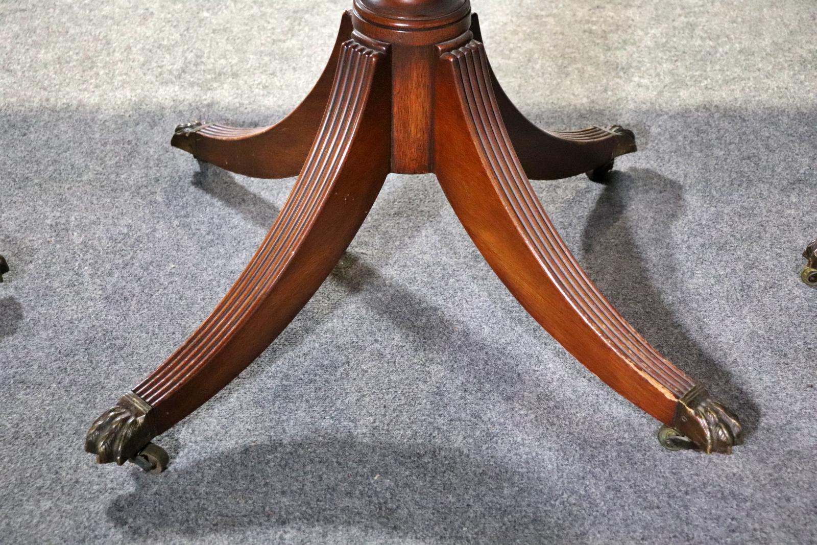 Georgian Plum Pudding Mahogany Banquet Dining Table with 2 leaves Manner Gillows For Sale