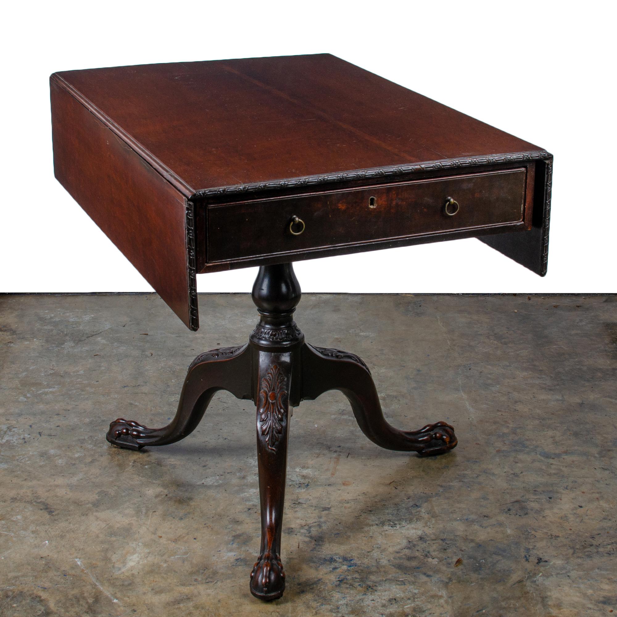Plum Pudding Mahogany Drop Leaf, Dublin, 18th Century For Sale 5