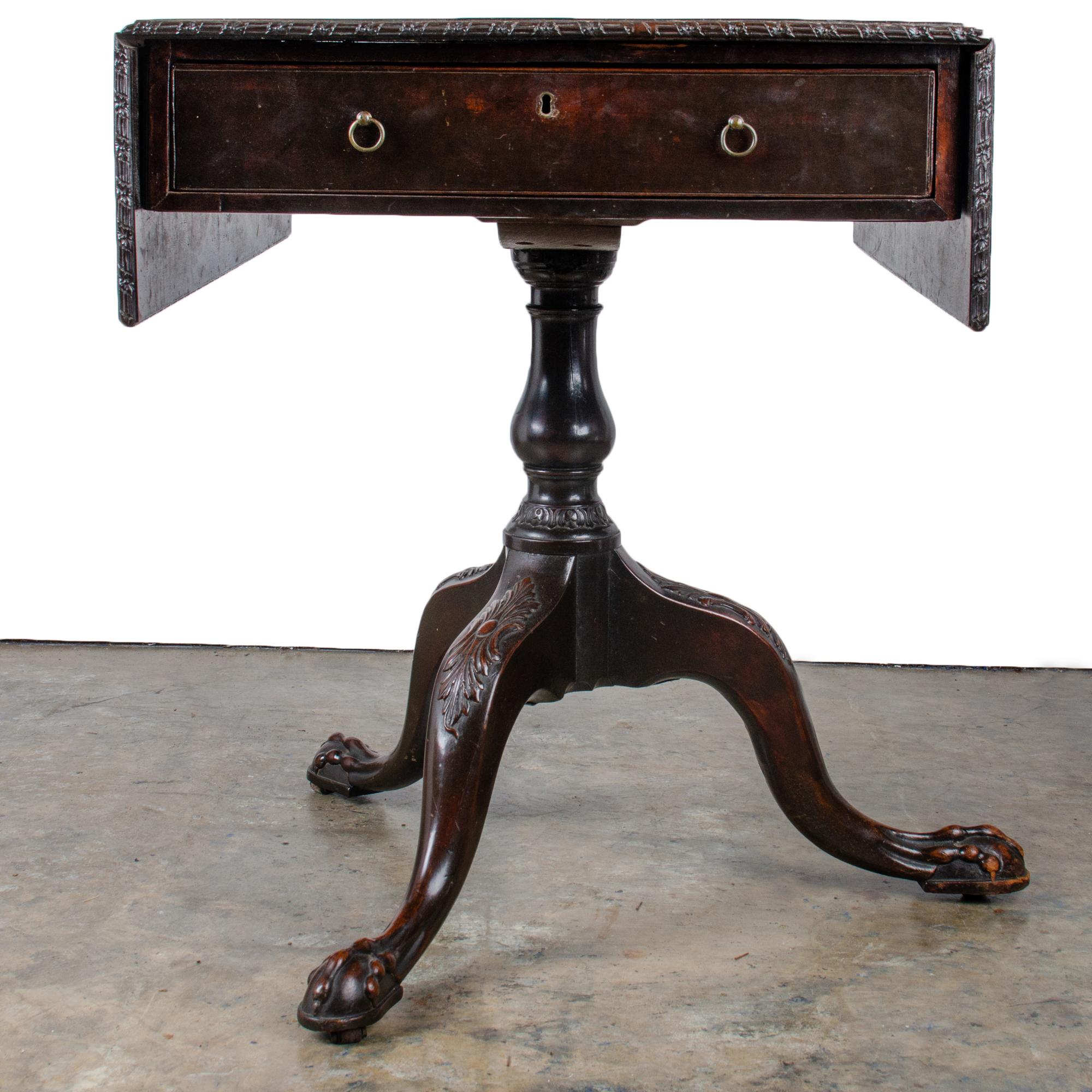 Plum Pudding Mahogany Drop Leaf, Dublin, 18th Century For Sale 6