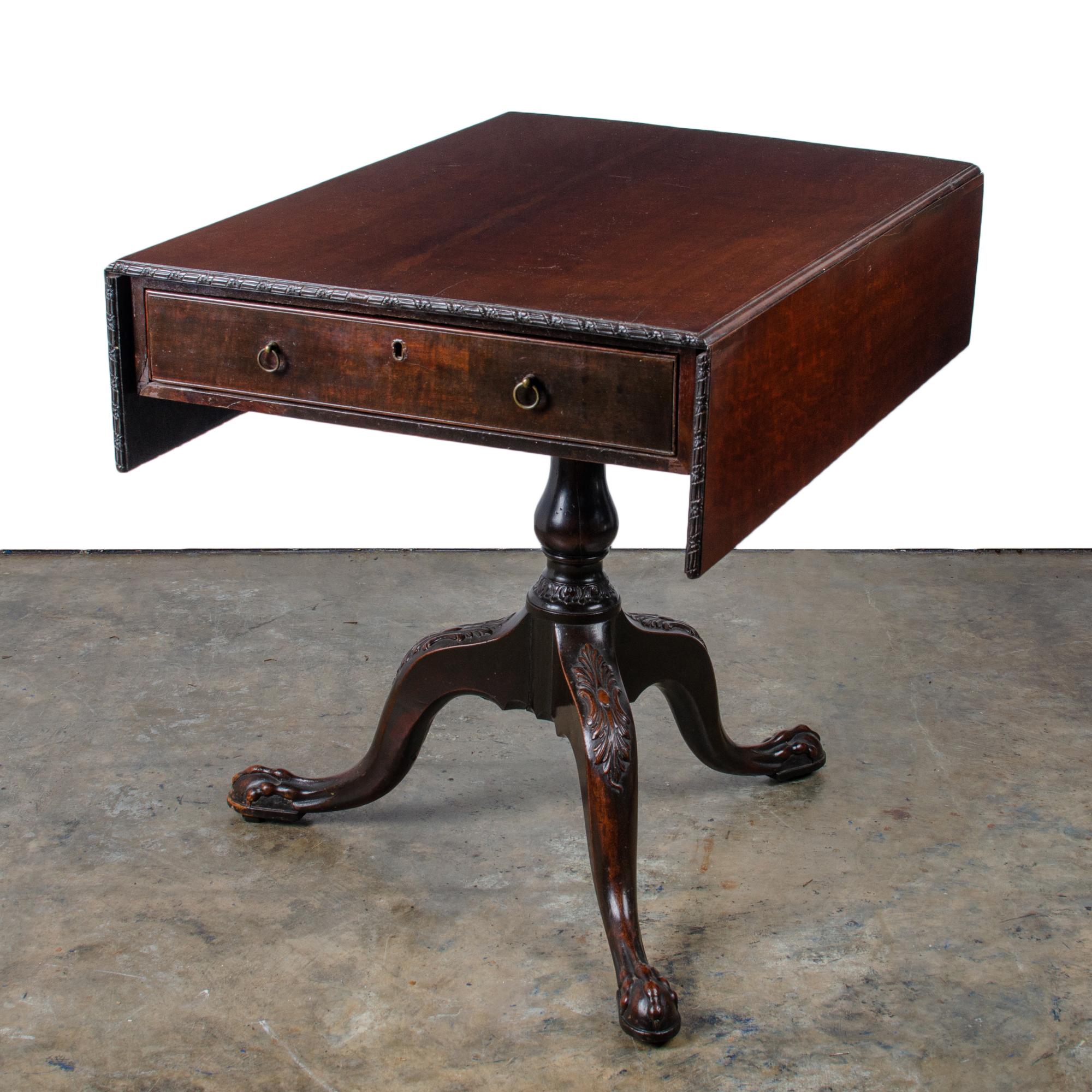 A plum pudding mahogany drop leaf side table, Dublin, Ireland, mid-18th Century.

Two drawers.



22 ½ inches wide by 32 inches deep by 28 inches tall; 36 ¾ inches with leafs



