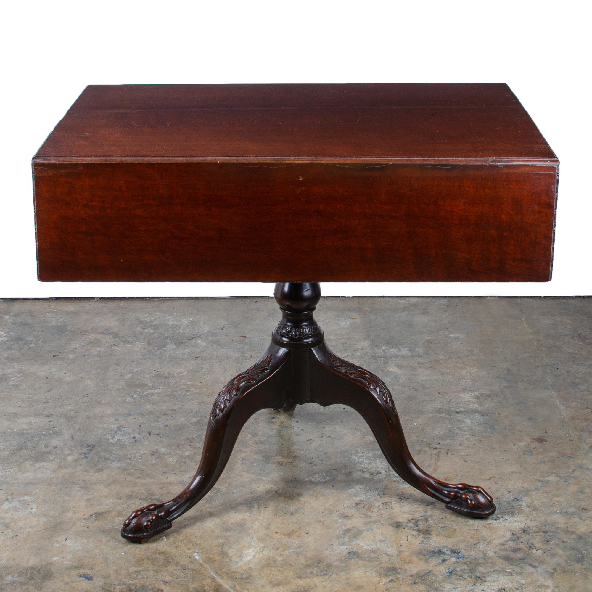 Plum Pudding Mahogany Drop Leaf, Dublin, 18th Century For Sale 4