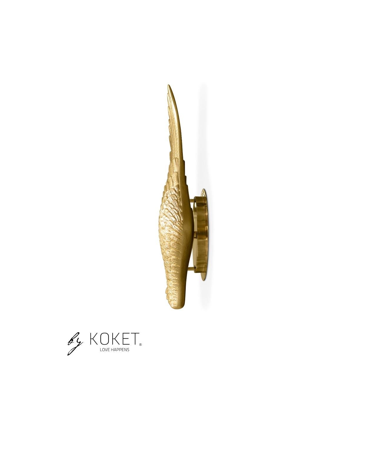 Portuguese Pluma Sconce in Gold Leaf For Sale