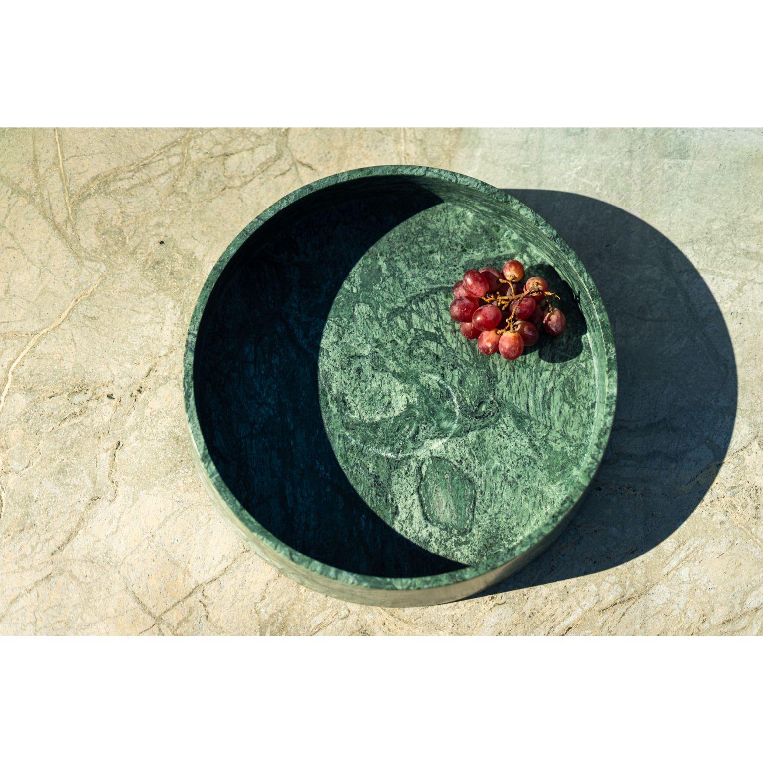 Plumb marble tray - Large by Essenzia
Materials: India Green
Dimensions: 45 x 45 cm

Also available: Pele de Tigre, Estremoz White, Carrara, Rosa Portugal

Simple and functional object with a timeless elegance that can be used to place fruit