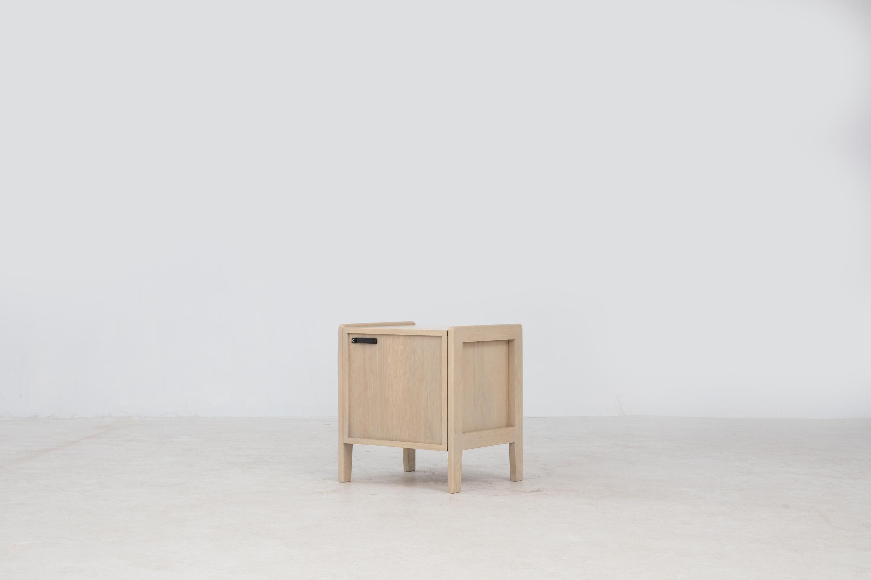 Table de nuit Plume 18