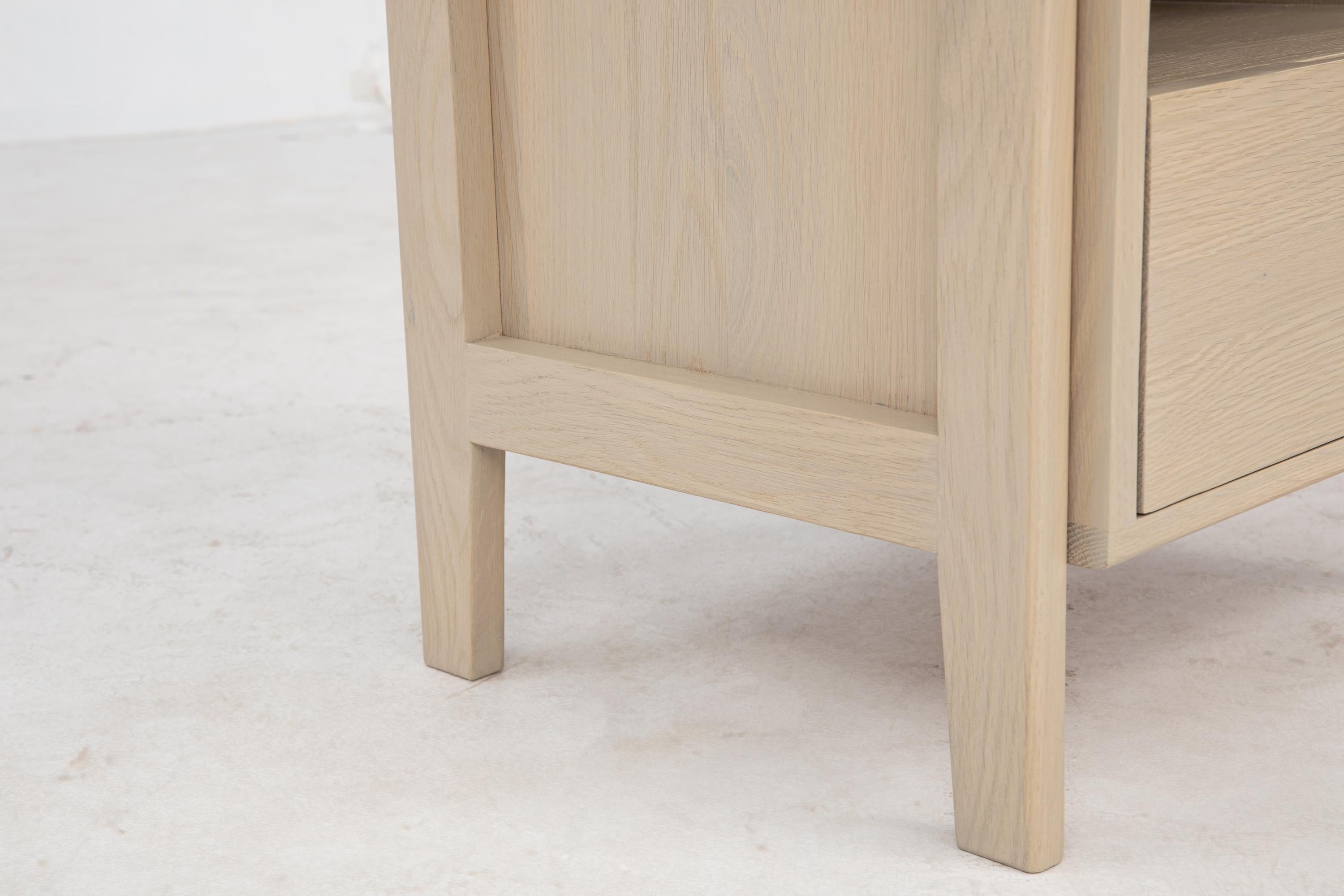 Table de nuit Plume 18