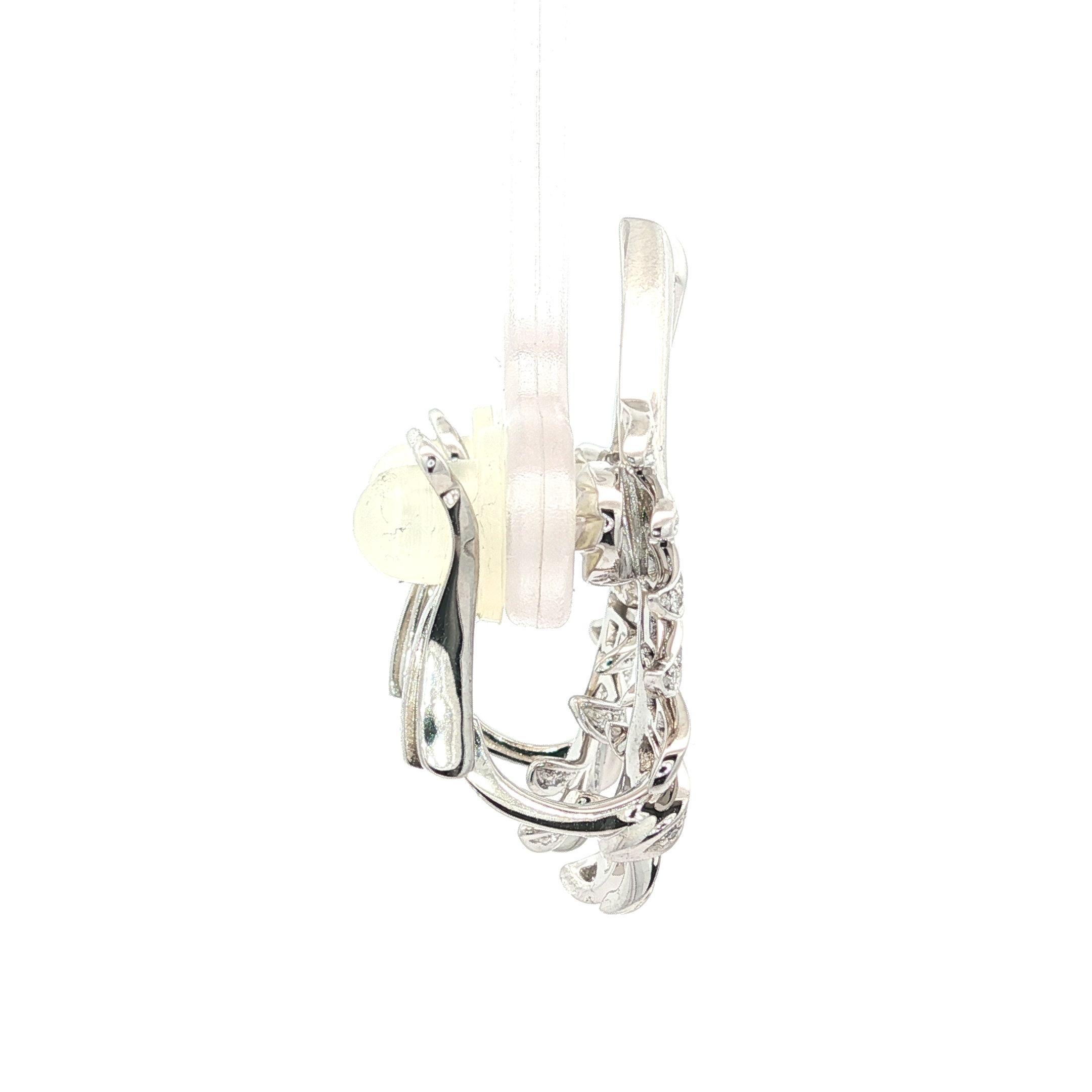 Boucles d'oreilles Plume De Chanel en or blanc avec plumes et diamants, avec étui 8