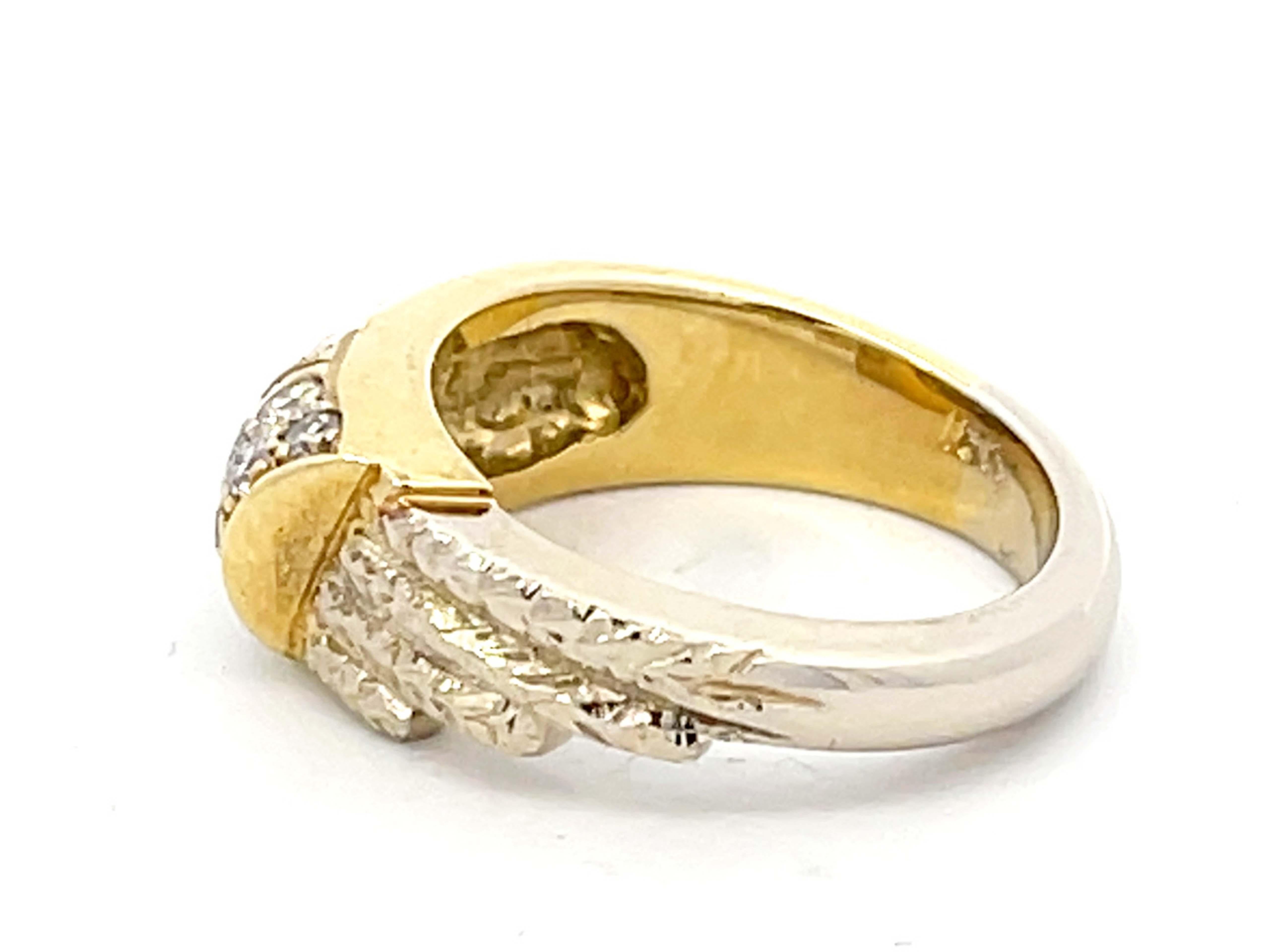 Plumeria-Diamant-Ring aus 18 Karat Gold, zweifarbig, strukturiert für Damen oder Herren im Angebot
