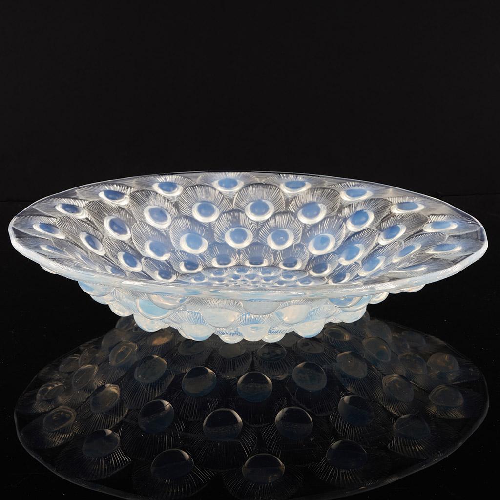 French Plumes de Paon Coupe Ouverte R Lalique Blue Opalescent Peacock Decorated Plate