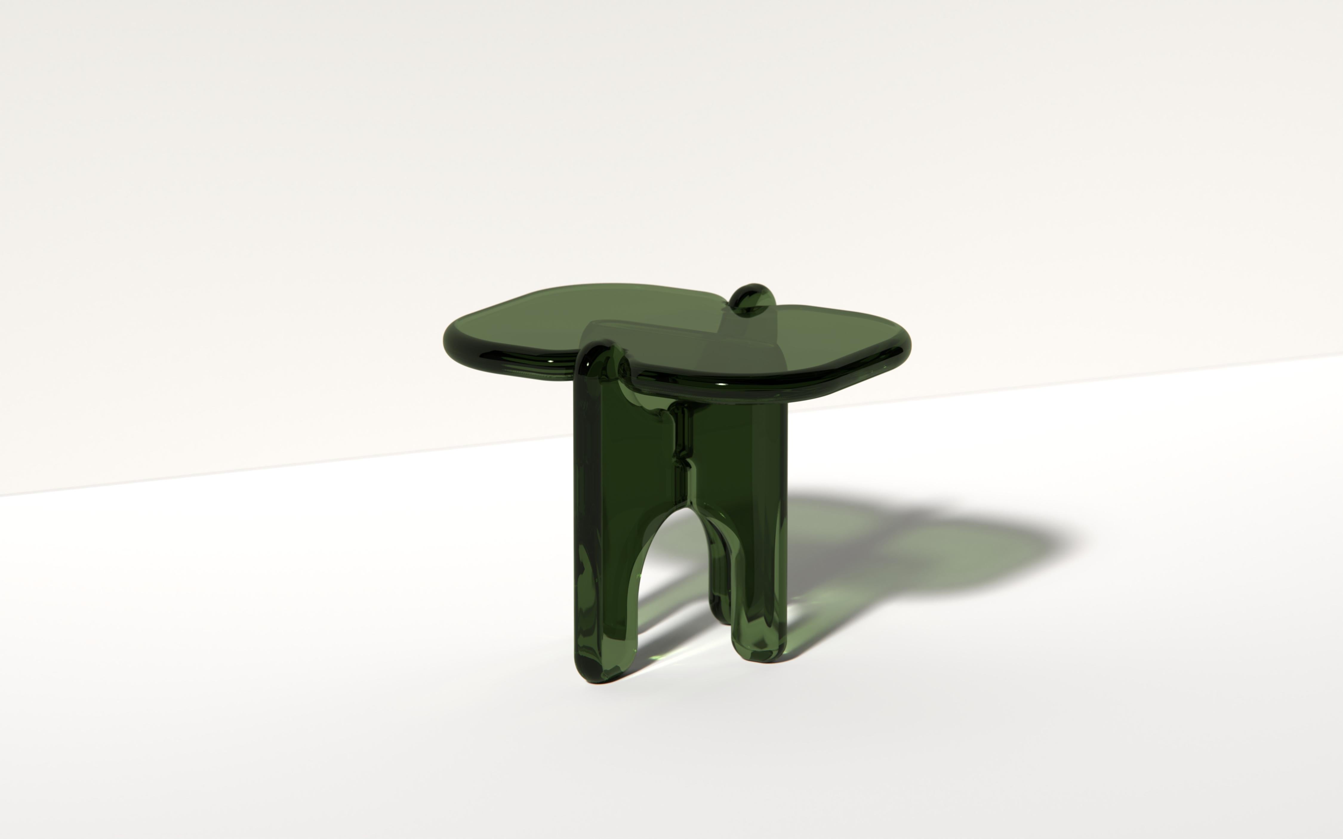 Plump Endtisch in Citrin, transluzentes Kunstharz, von Ian Cochran im Angebot 3