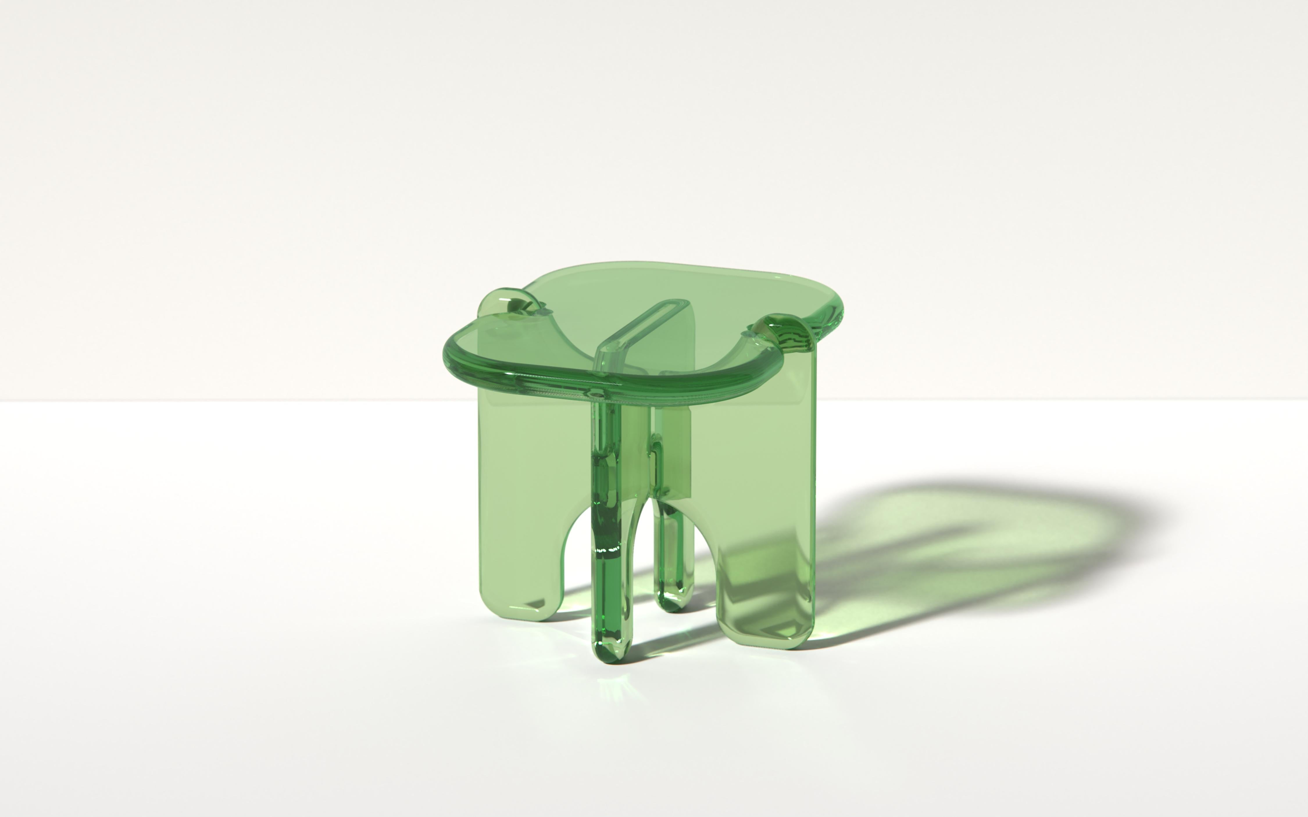 Mesa auxiliar Plump en amarillo topacio, resina translúcida, de Ian Cochran Siglo XXI y contemporáneo en venta