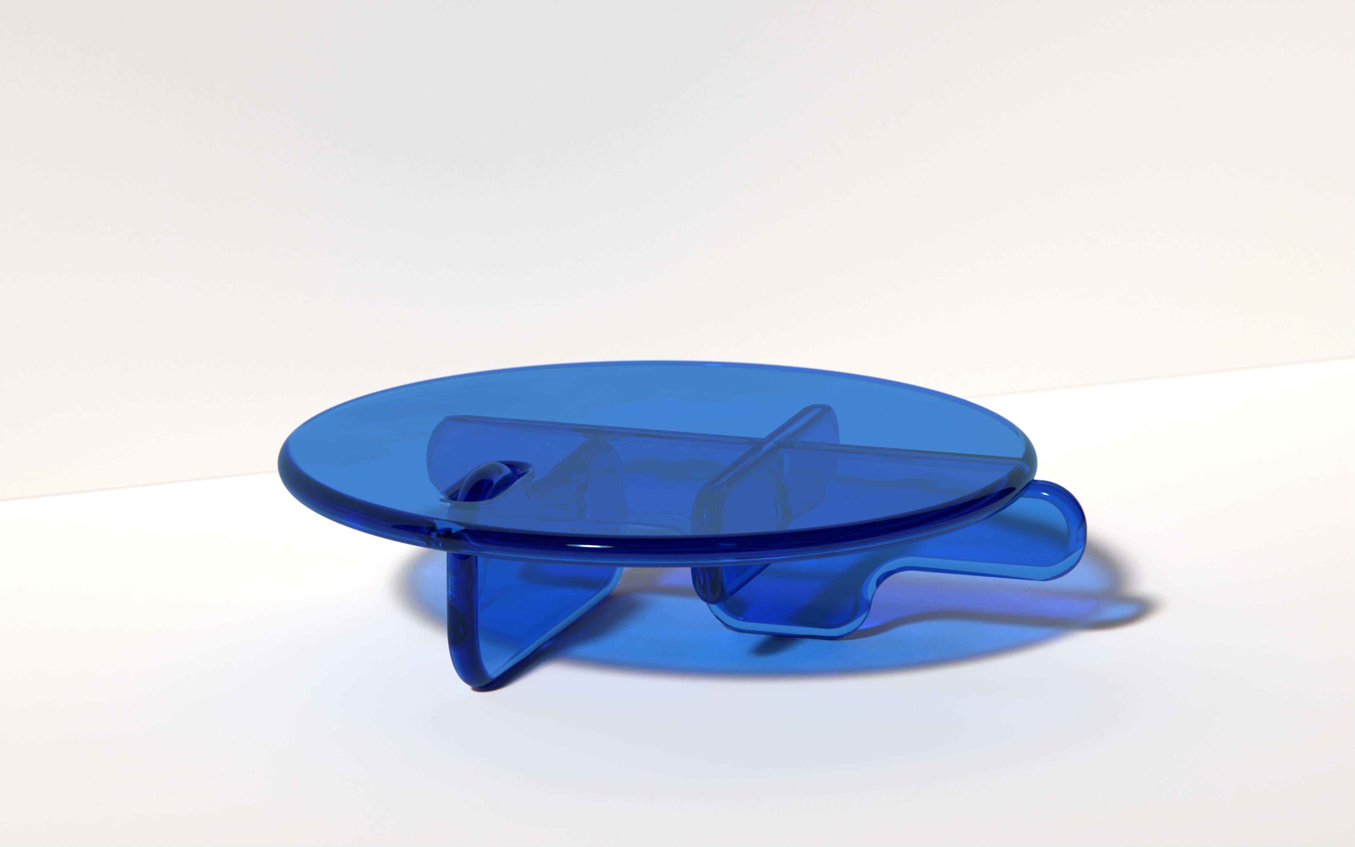 Résine Table basse ronde Plump en résine de polyuréthane translucide Penny par Ian Cochran en vente