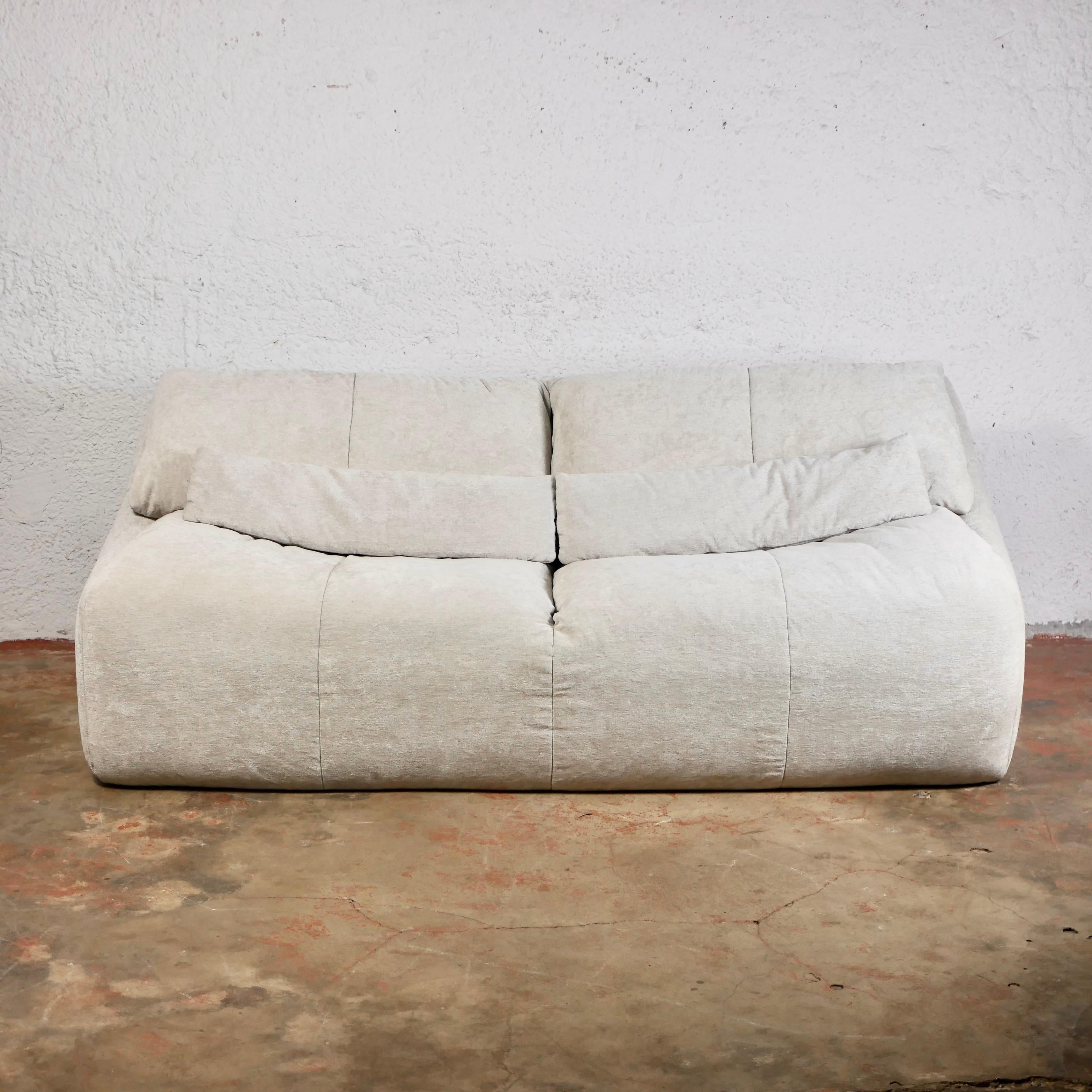 Plumy sofa by Annie Hiéronimus for Cinna, 2017 edition In Good Condition In Lyon, FR
