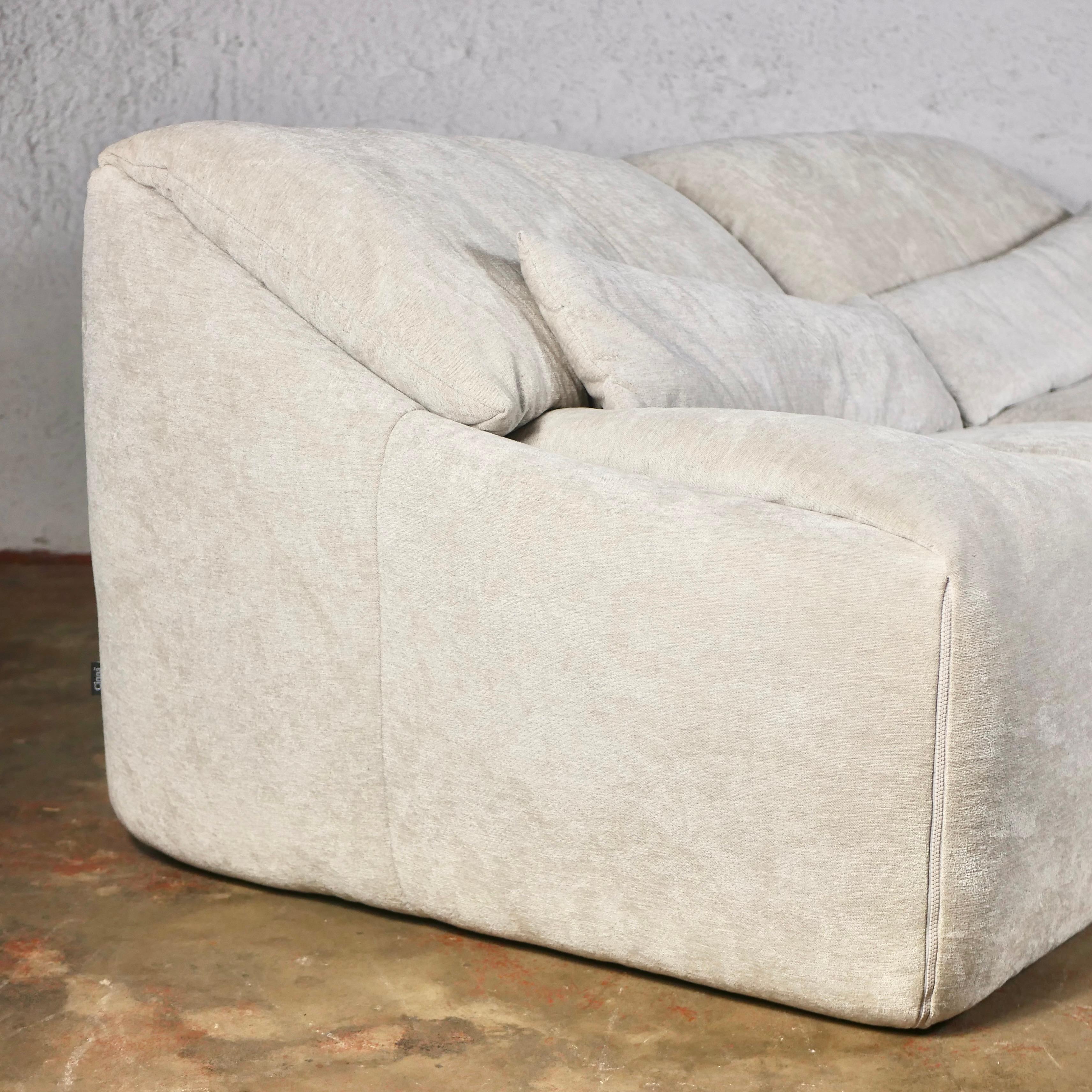 Plumy sofa by Annie Hiéronimus for Cinna, 2017 edition 2