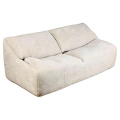 Pflaumiges Sofa von Annie Hiéronimus für Cinna, Ausgabe 2017