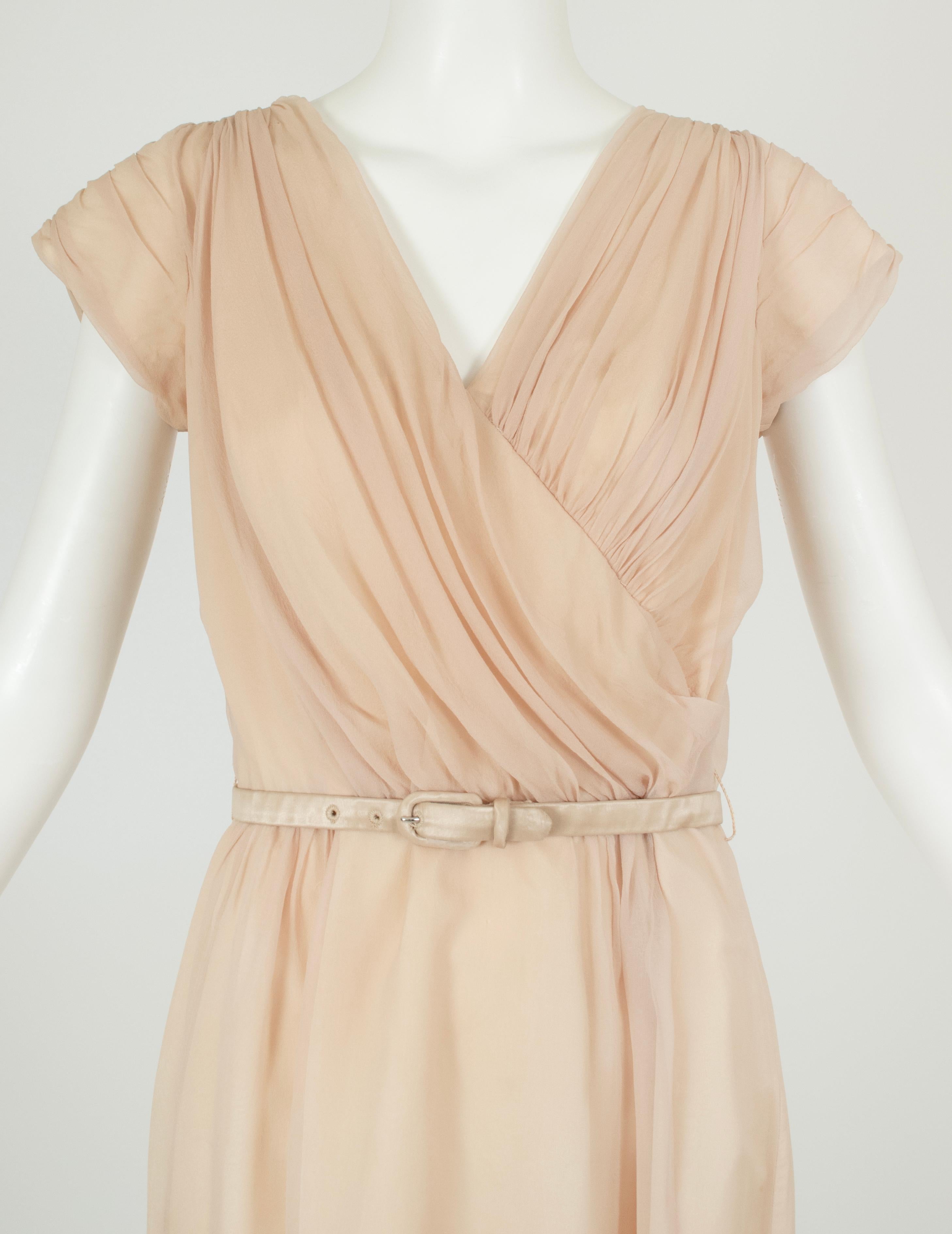 Plunging Buff Silk Chiffon Nude Dressing Cocktail Dress – XS - S, 1950s In Good Condition For Sale In Tucson, AZ