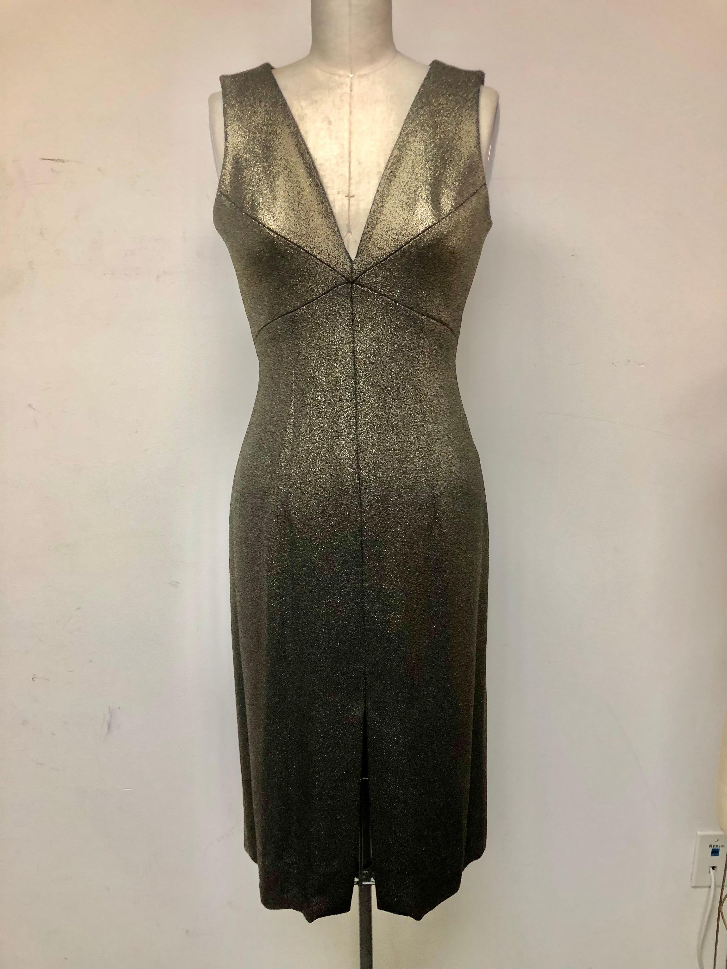  Plunging V Neck Body Dress in Luxurious Taroni Gold Lame In Excellent Condition For Sale In Los Angeles, CA