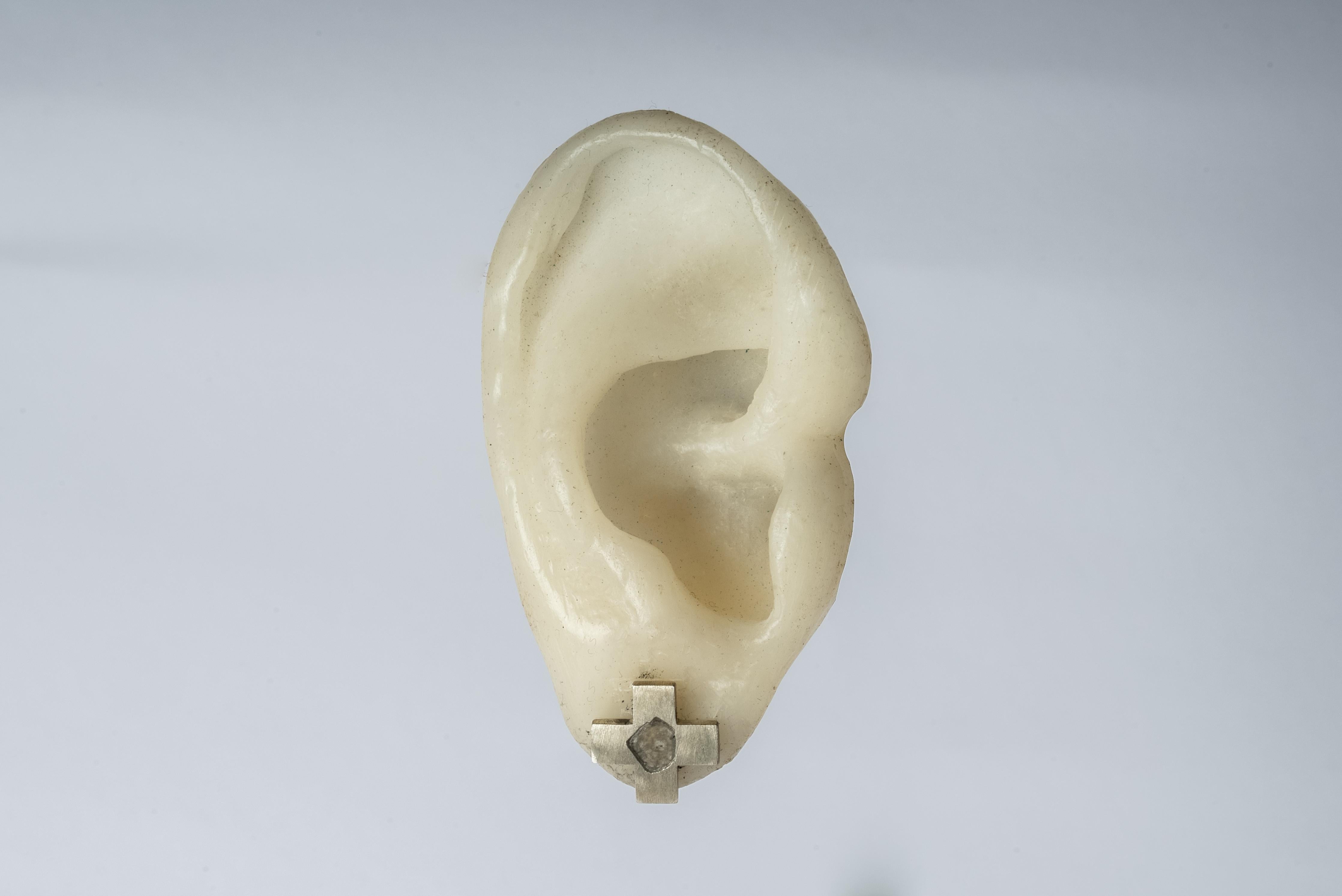 Women's or Men's Plus Earring (0.2 CT, Diamond Slab, 12mm, MA+DIA) For Sale