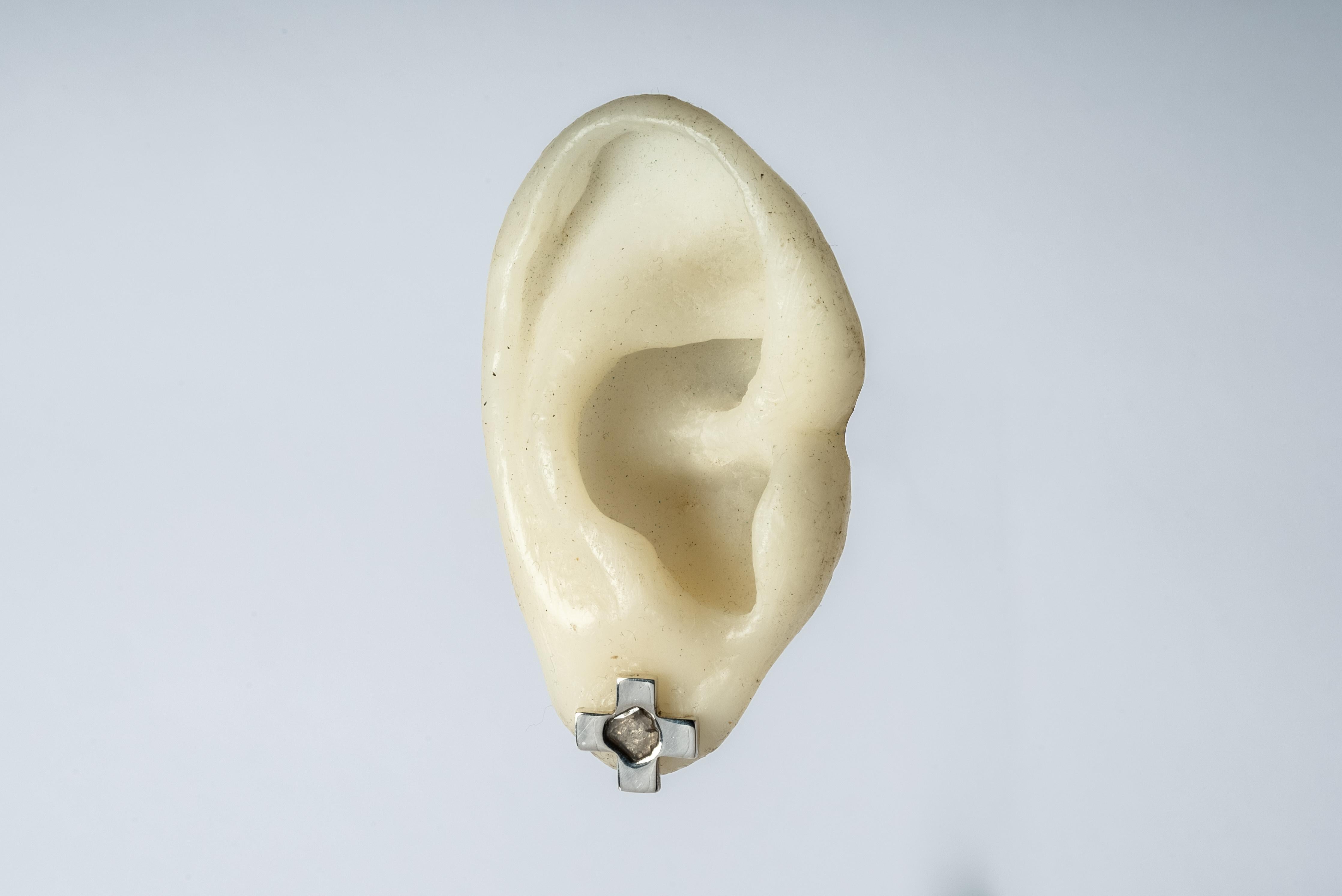 Women's or Men's Plus Earring (0.2 CT, Diamond Slab, 12mm, PA+DIA) For Sale