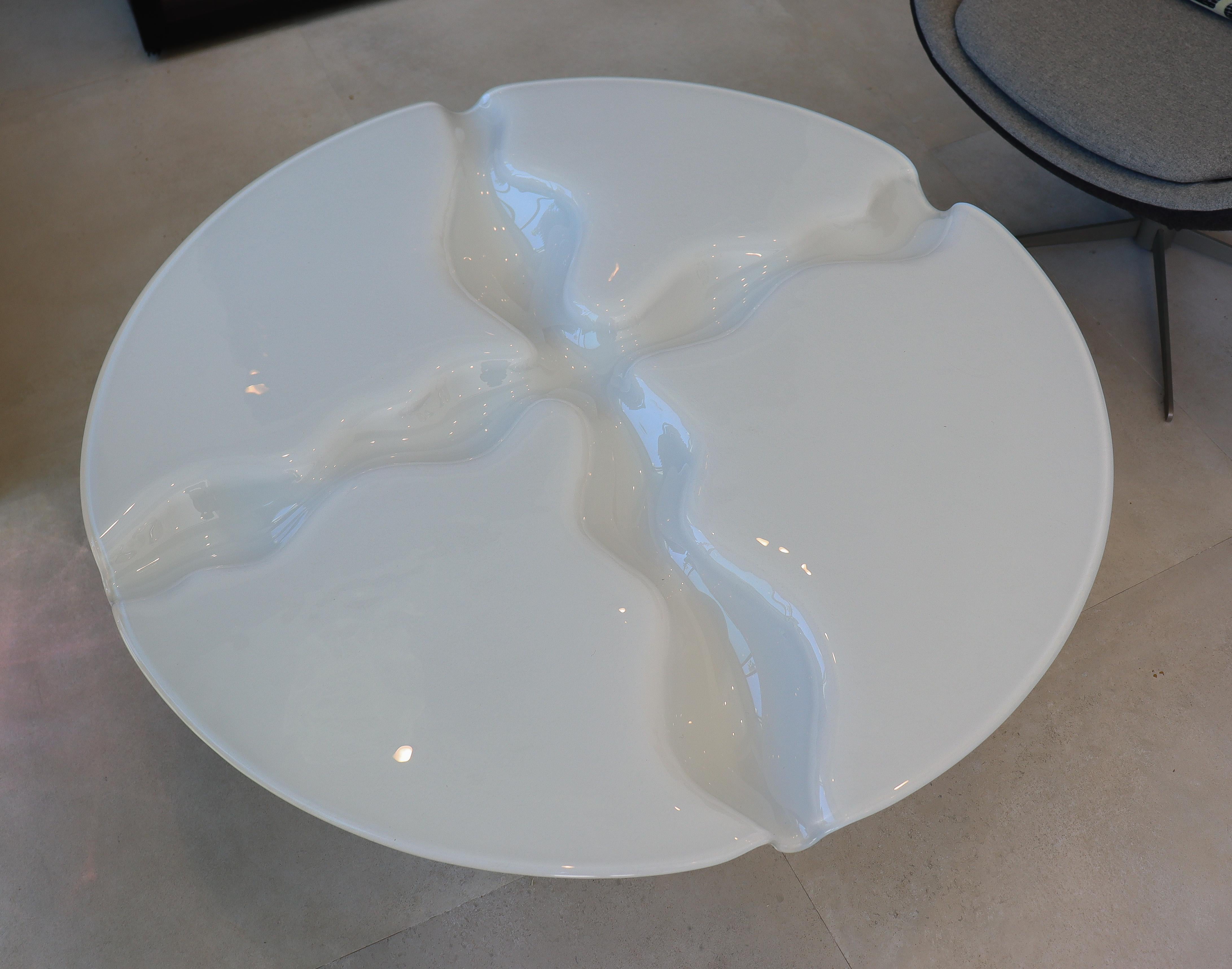 Modern Plus Object Glass White Round Table For Sale