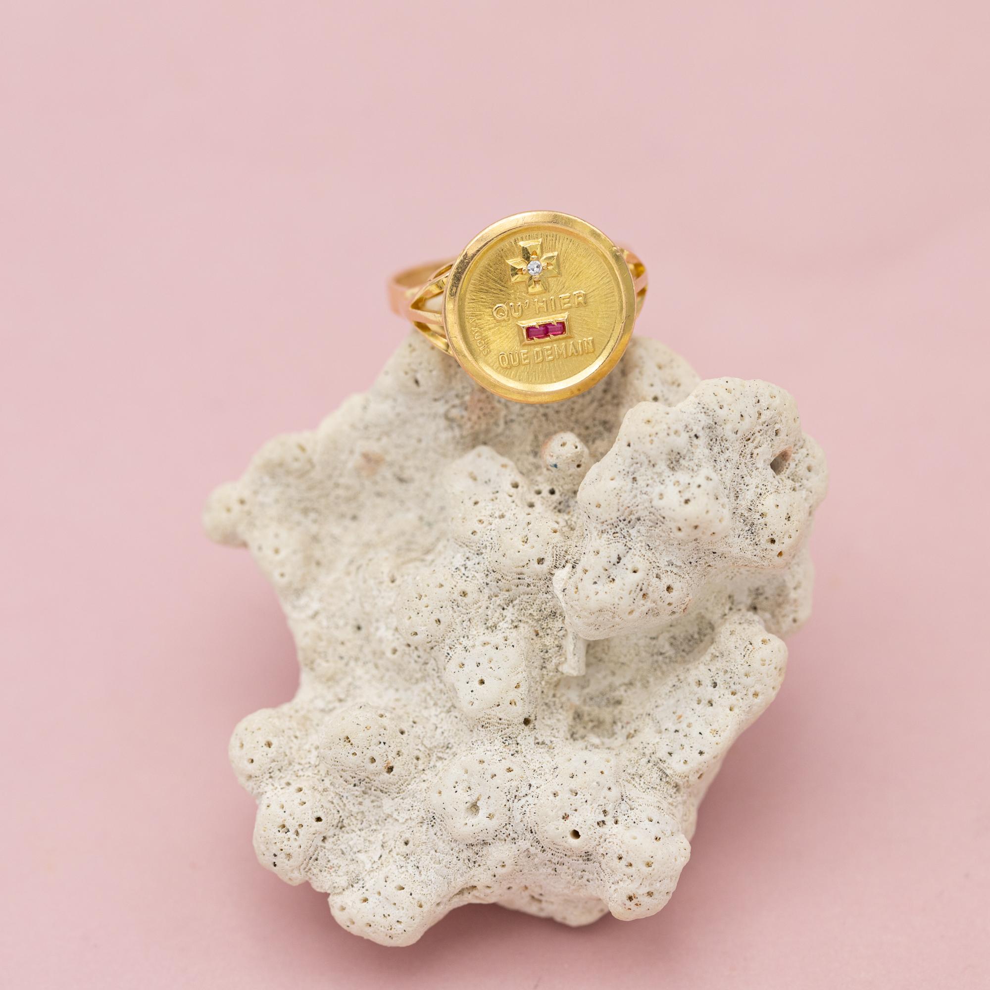 Plus qu'hier et moins que demain - 18 karat solid yellow gold ring - Augis Love 4
