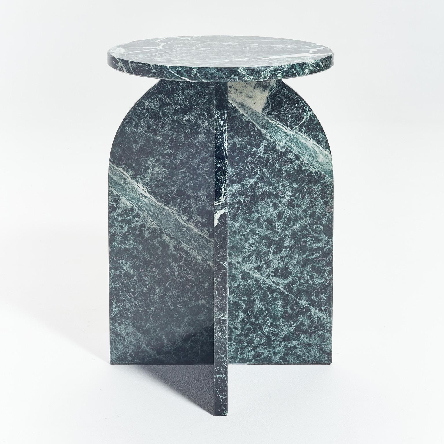 Plus side table in Green Marble, stone Minimalist Side Table by Aparentment  For Sale 1