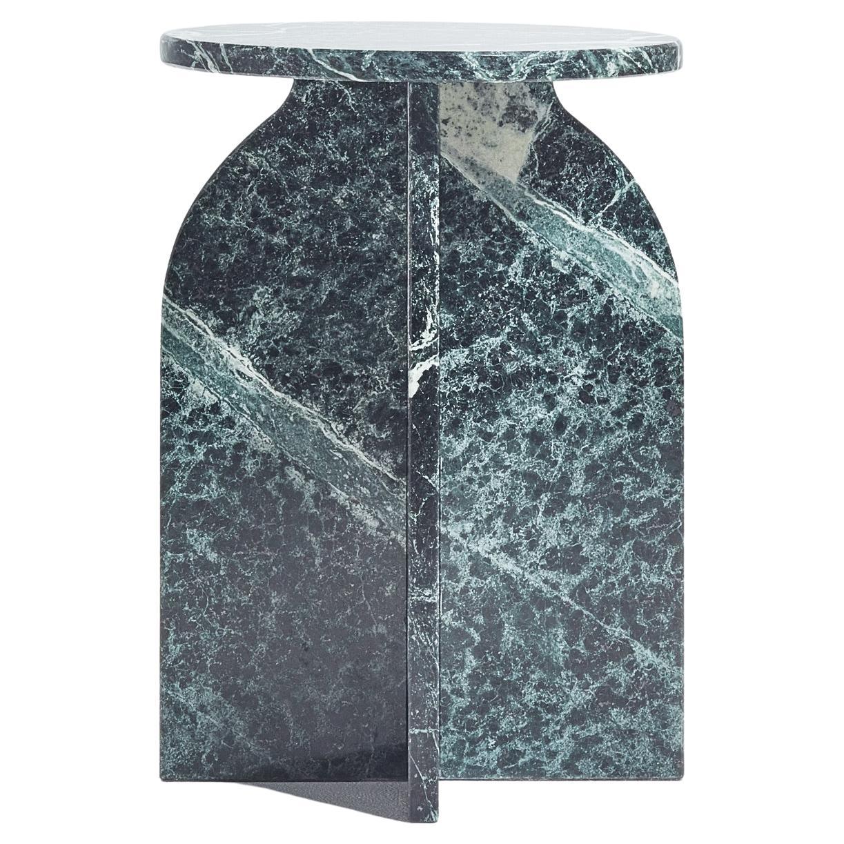 Table d'appoint minimaliste en marbre vert et pierre par Aparentment  en vente