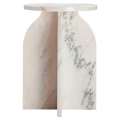 Table d'appoint minimaliste en marbre rose, pierre par Aparentment