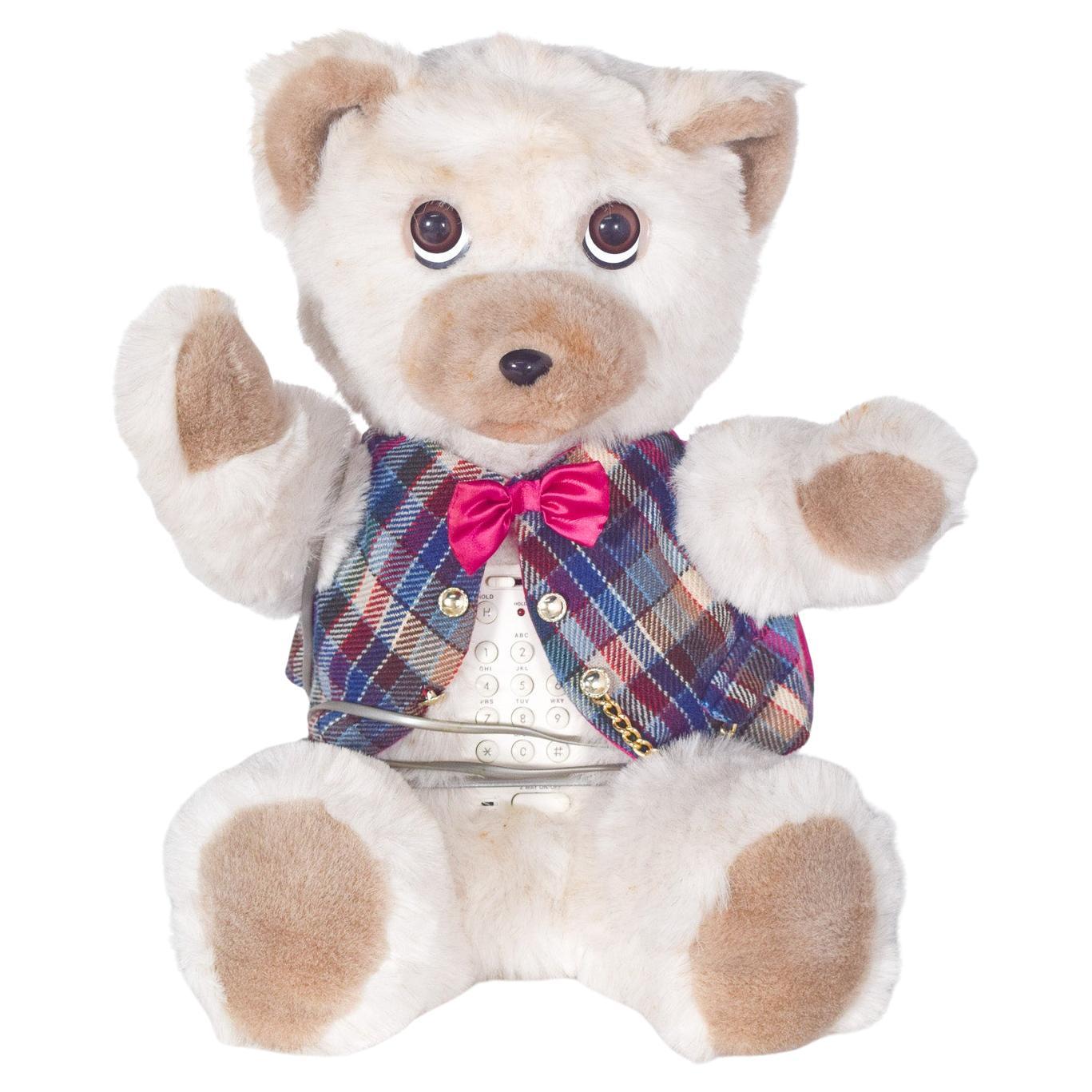 Ours en peluche avec téléphone mains libres intégré