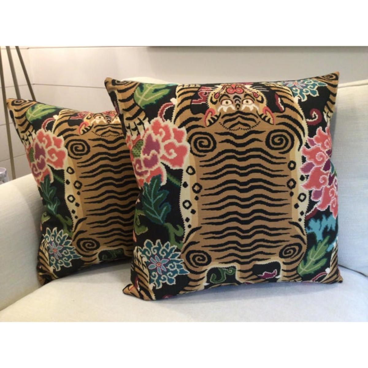 Cineserie Cuscino in peluche con imbottitura in piuma d'oca Tibet Tiger 22