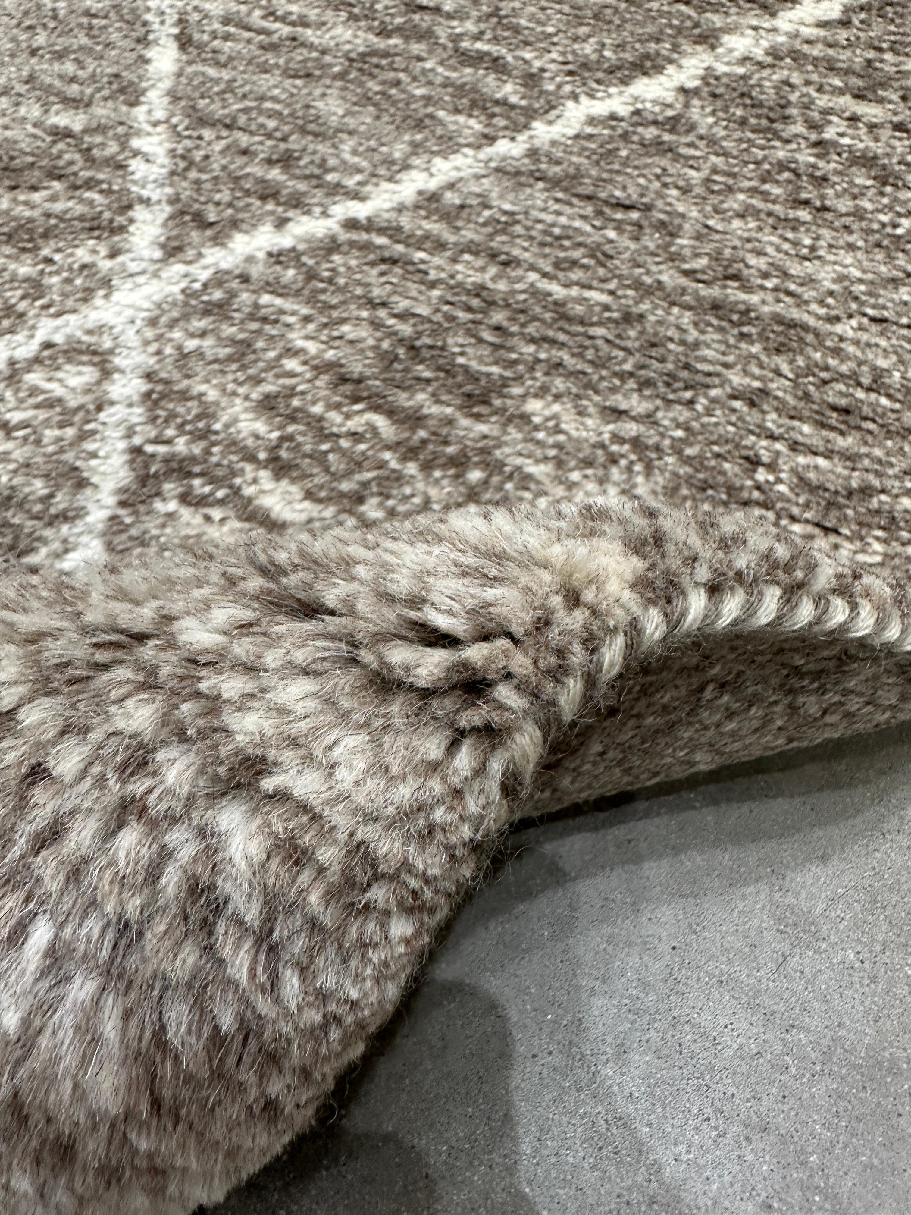 Plush, Handmade 8x10 Diamond Pattern Moroccan Area Rug In New Condition For Sale In West Hollywood, CA