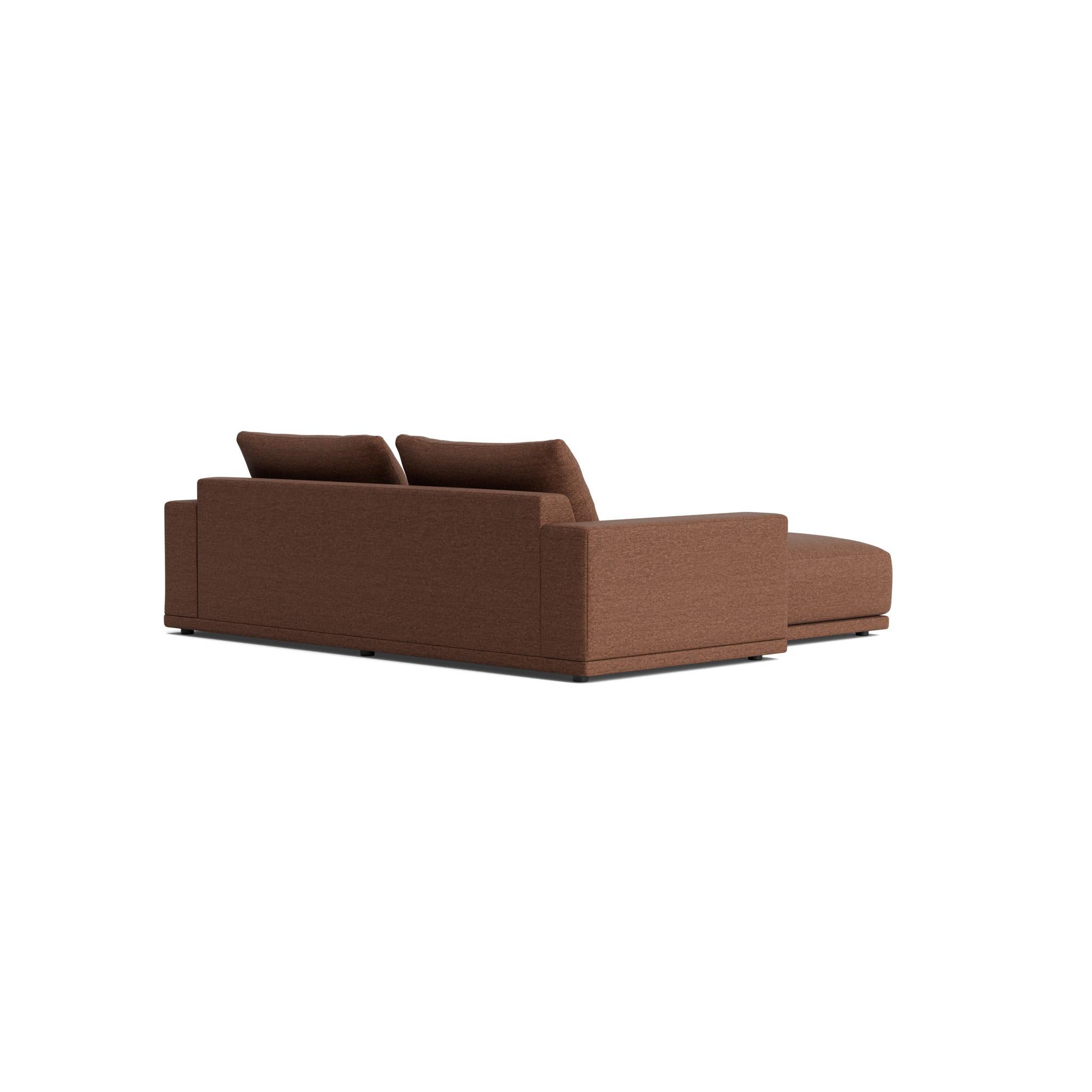 Plush Modular Modern Chaise in Maharam Hearth In New Condition For Sale In Nyack, NY