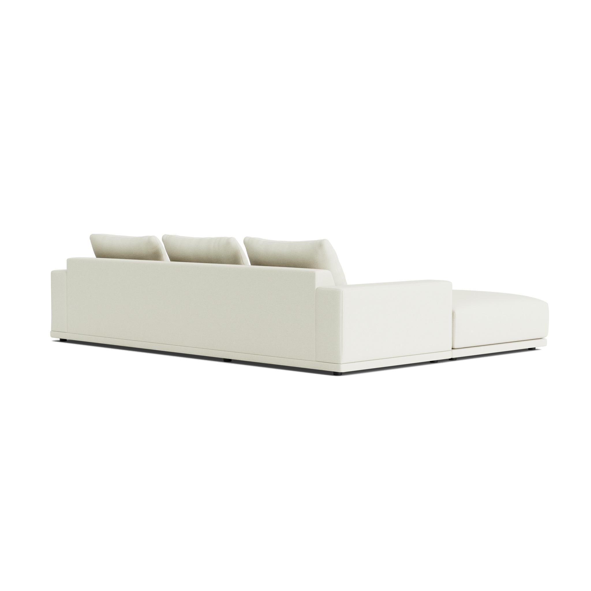 Plush Modular Modern Chaise in Premium Belgian Linen In New Condition For Sale In Nyack, NY