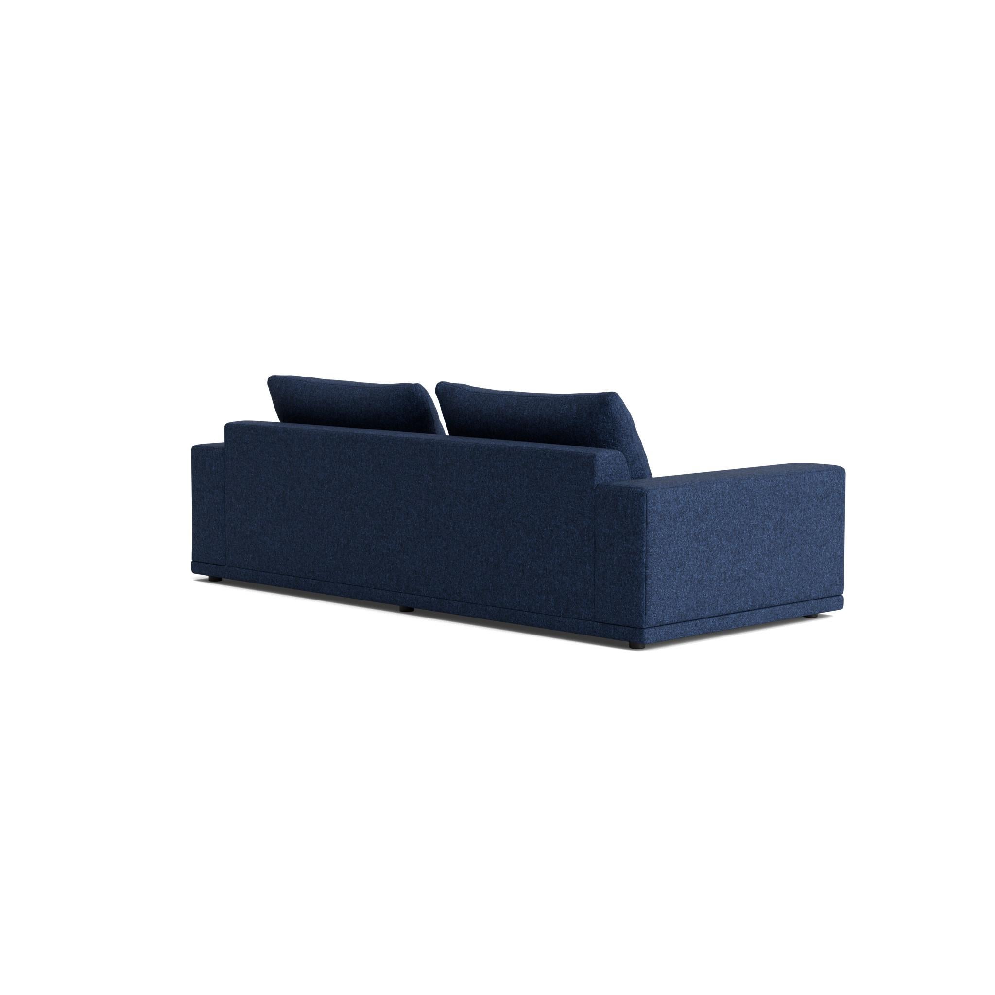 Plush Modular Modern Sofa in Maharam Beck In New Condition For Sale In Nyack, NY