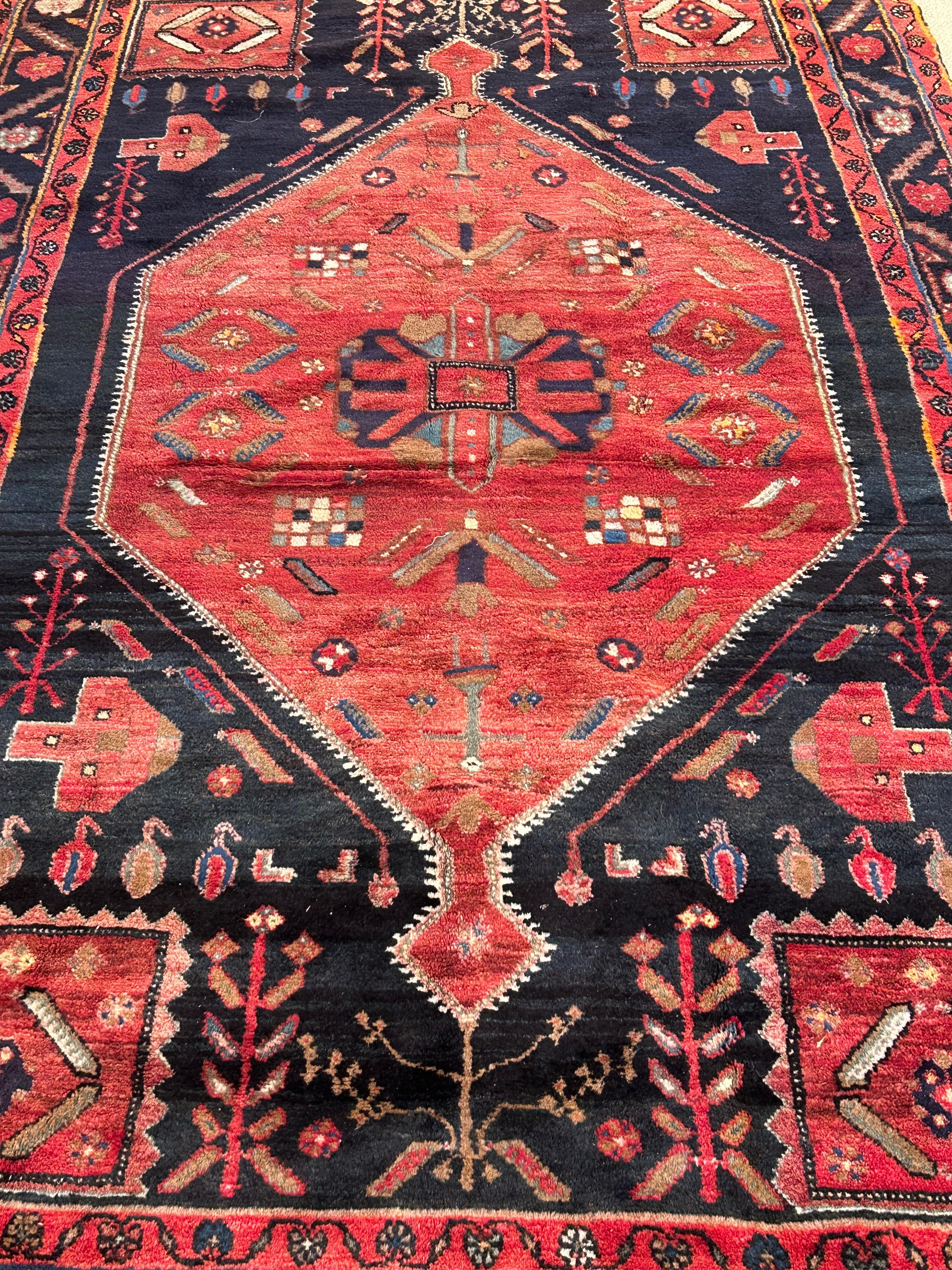 Alfombra Sultanabad Vintage de felpa con tonos joya en Bueno estado para la venta en Hopewell, NJ