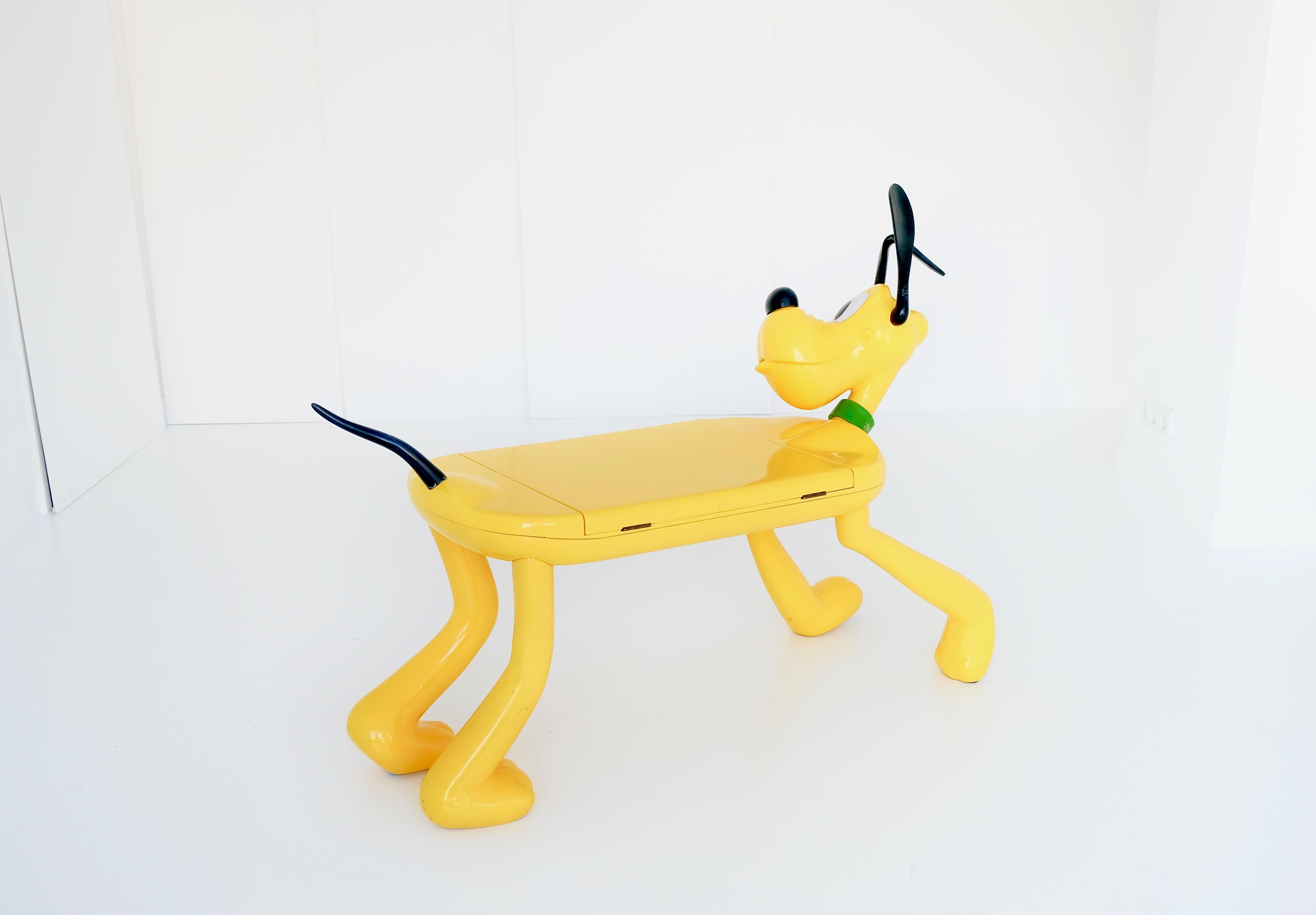 Pluto children desk for Disney by Pierre Colleu, produced by Starform, 1980 In Good Condition In Munster, NRW