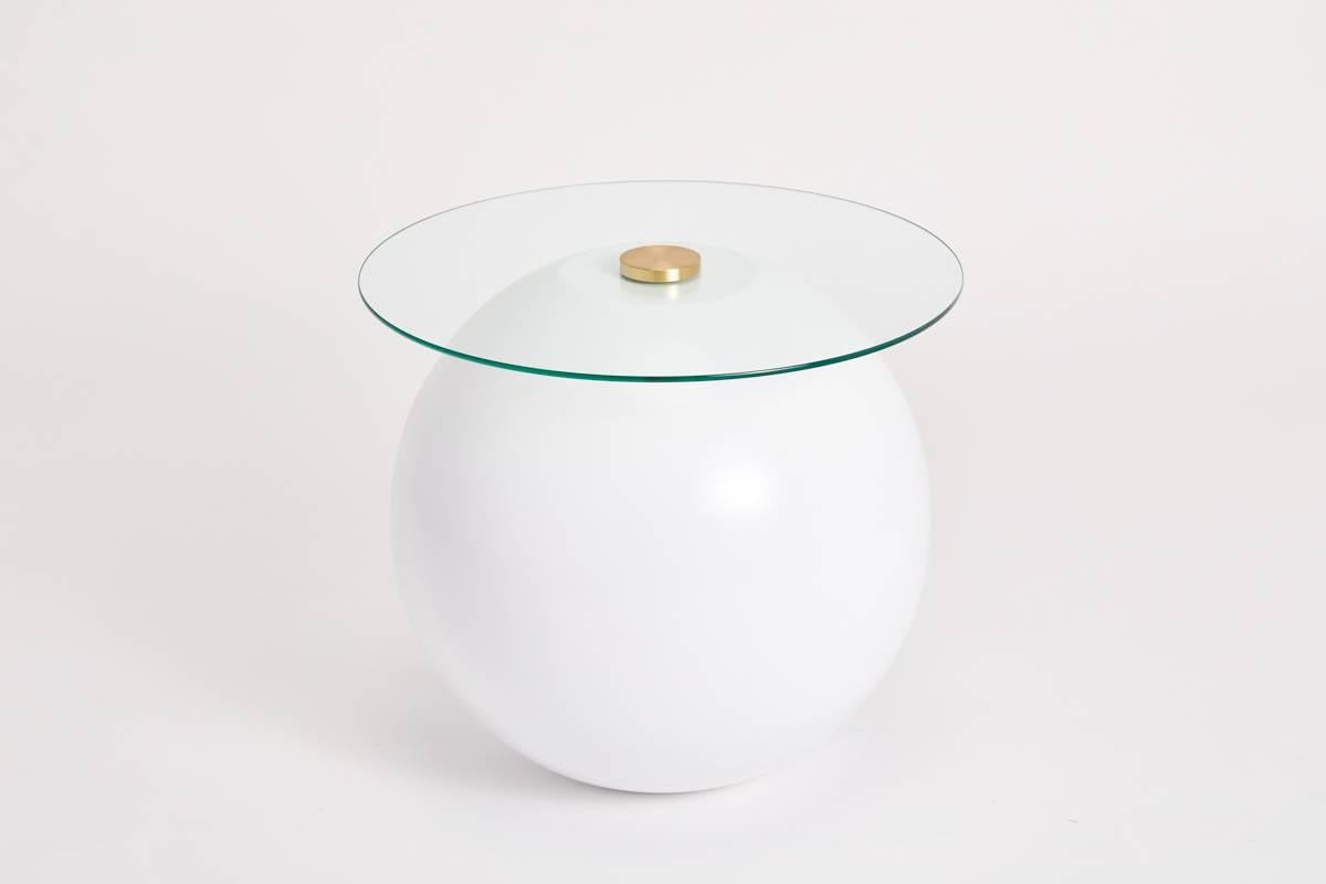 Canadian Pluto Table, Matte White with Clear Glass For Sale