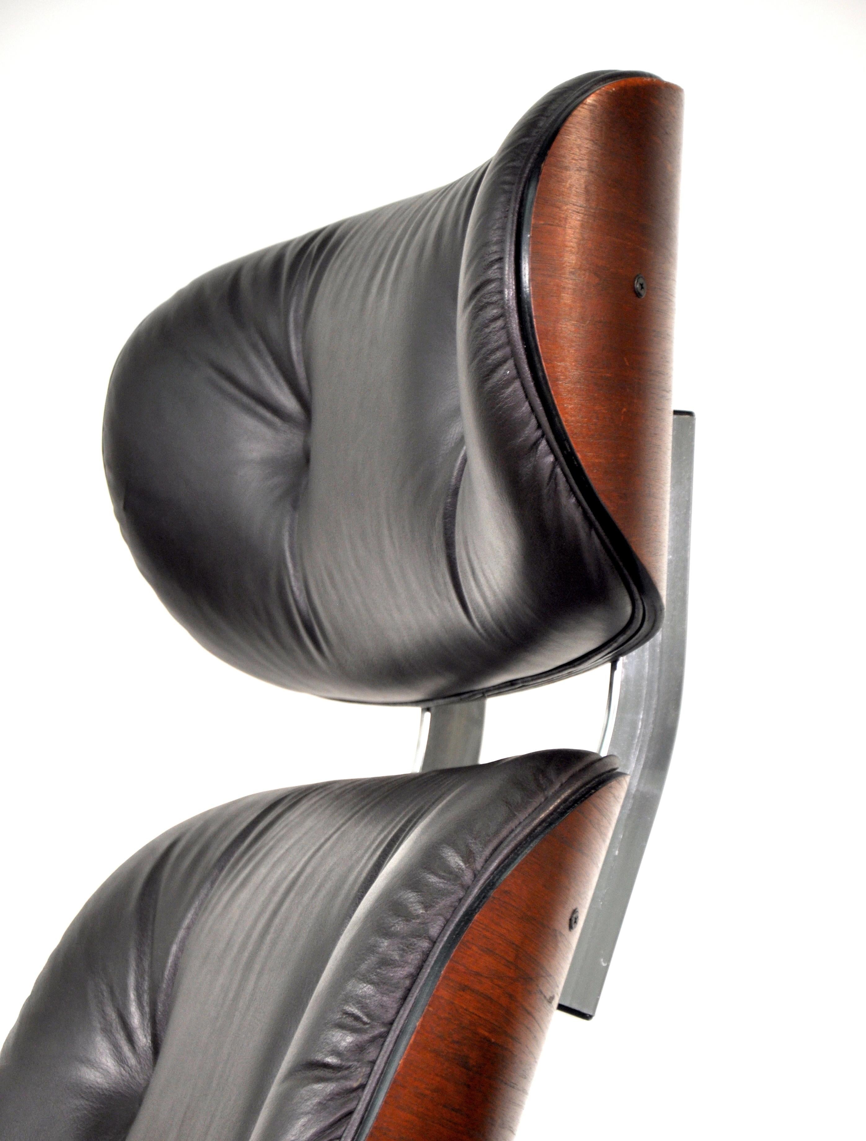 Plycraft Brown Leather Lounge Chair and Ottoman 2