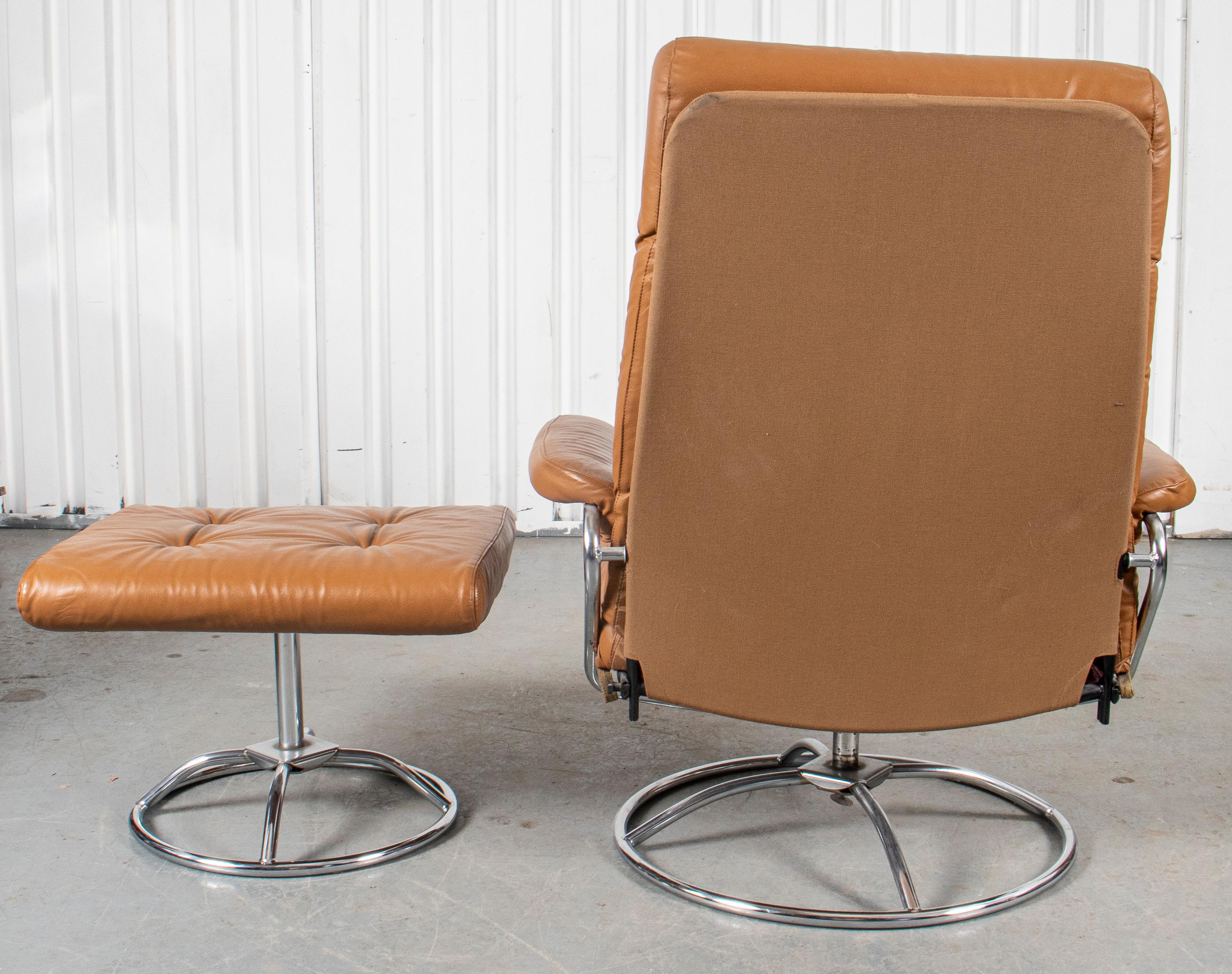 Leather Plycraft Mid-Century Modern Reclining Lounge Chair