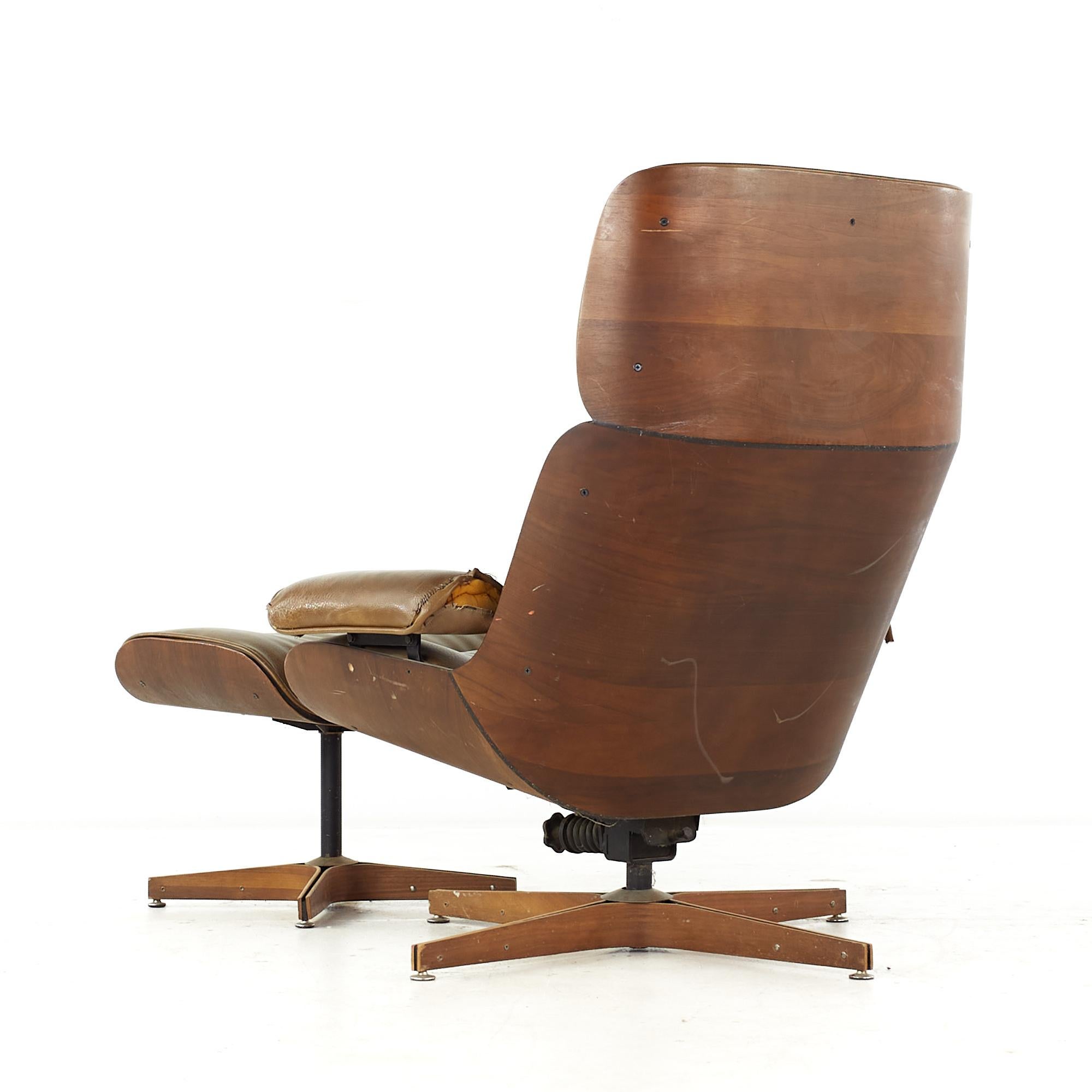 Fin du 20e siècle Plycraft Mid Century Mr Chair et Ottoman en vente