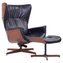 Plycraft Mid Century Walnut Mr. Chair with Ottoman (en anglais)