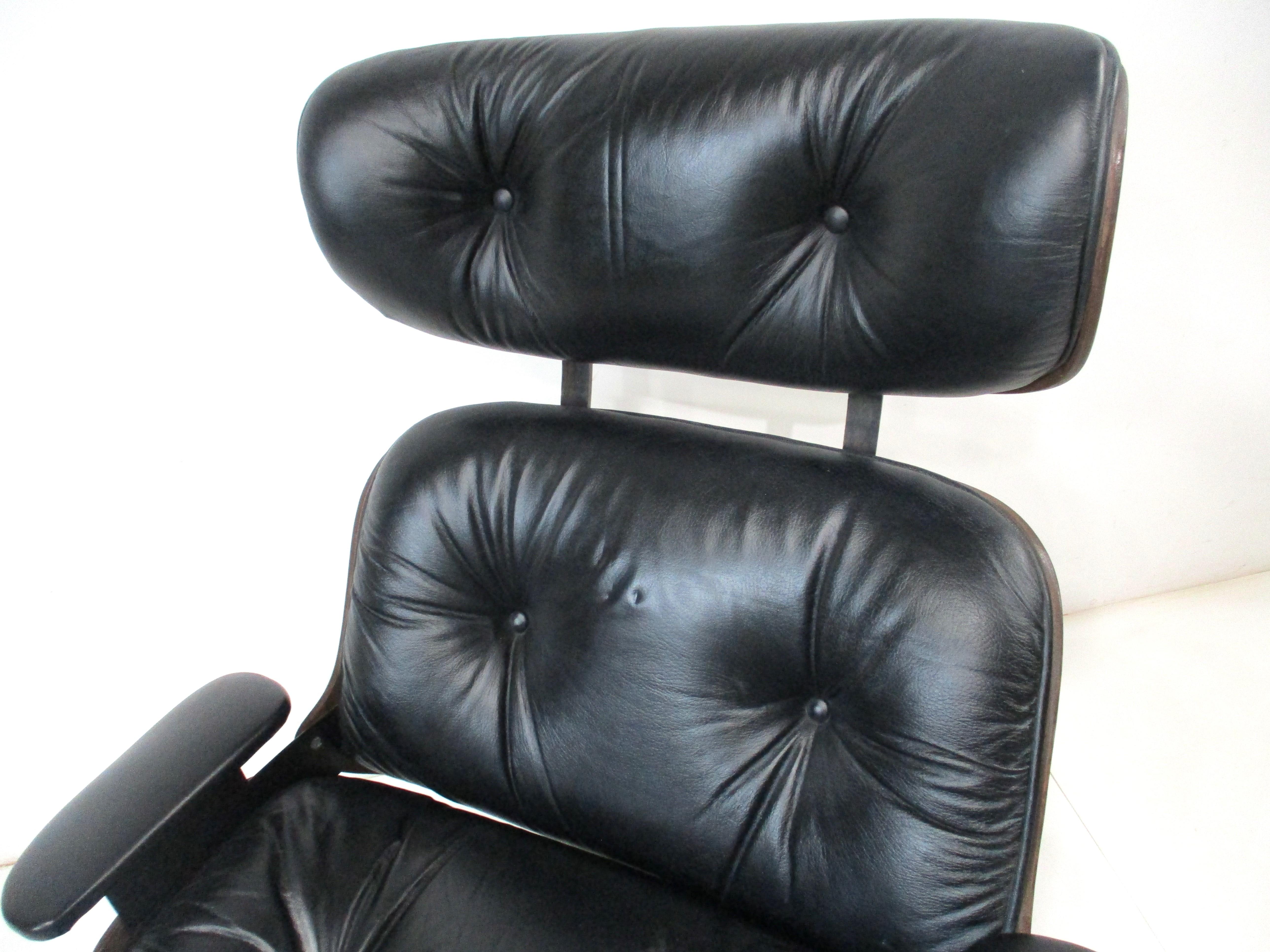 Sedia da salotto Plycraft in noce e pelle di George Mulhauser 1
