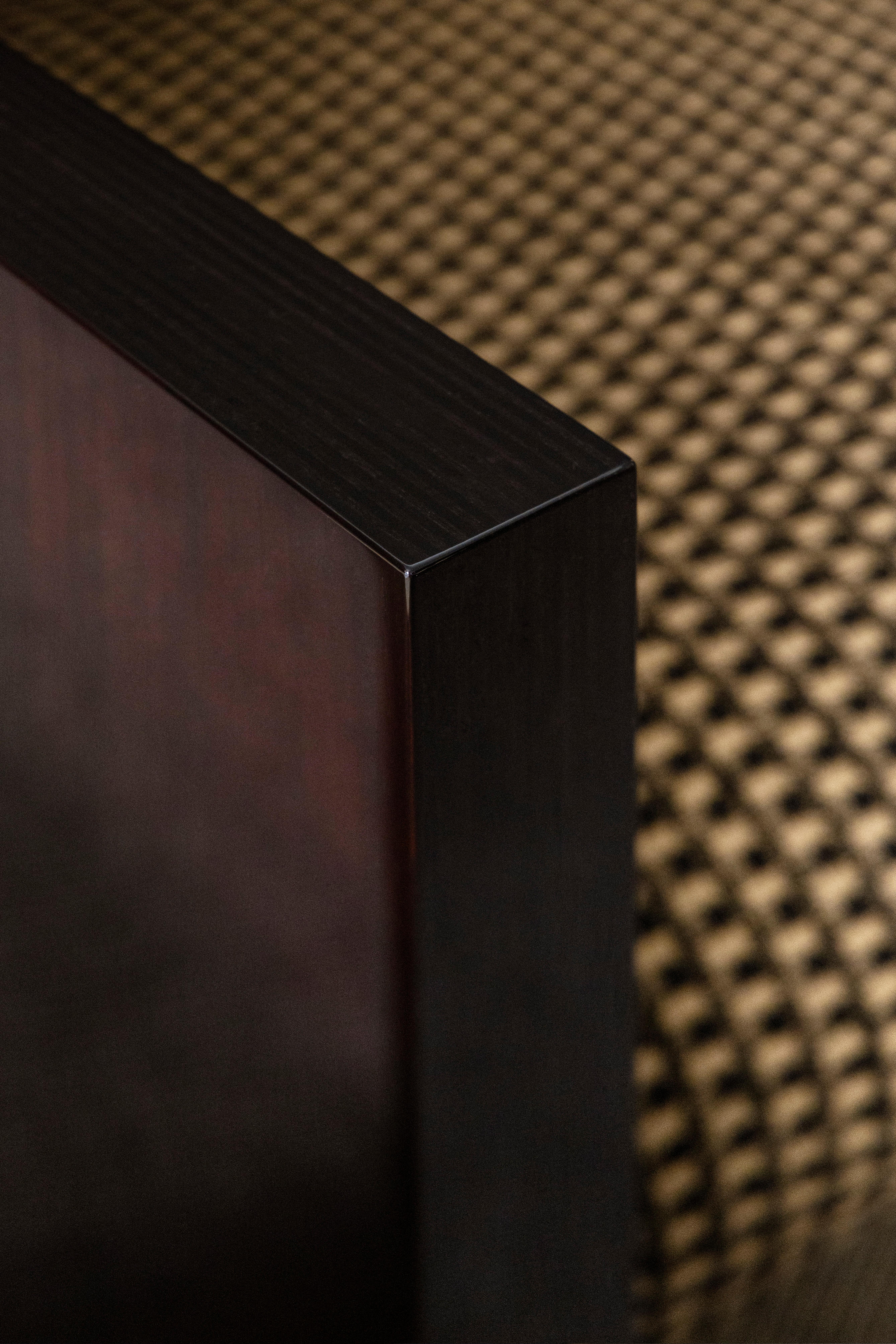 Venezia Sessel aus Sperrholz und mit Polsterung von Dainelli Studio Atelier A (Postmoderne) im Angebot