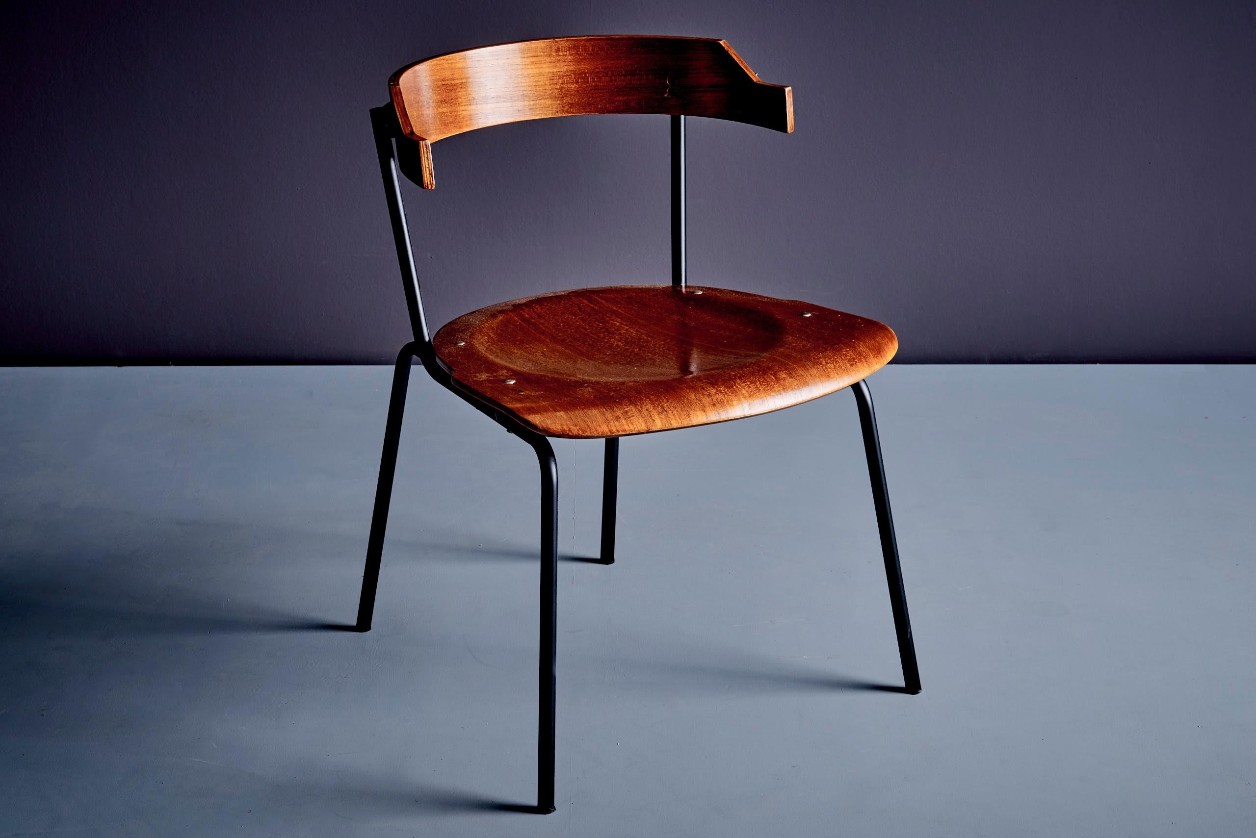 Ensemble de chaises en contreplaqué par Giampiero Vitelli pour Rossi d'Albizzate Bon état - En vente à Berlin, DE