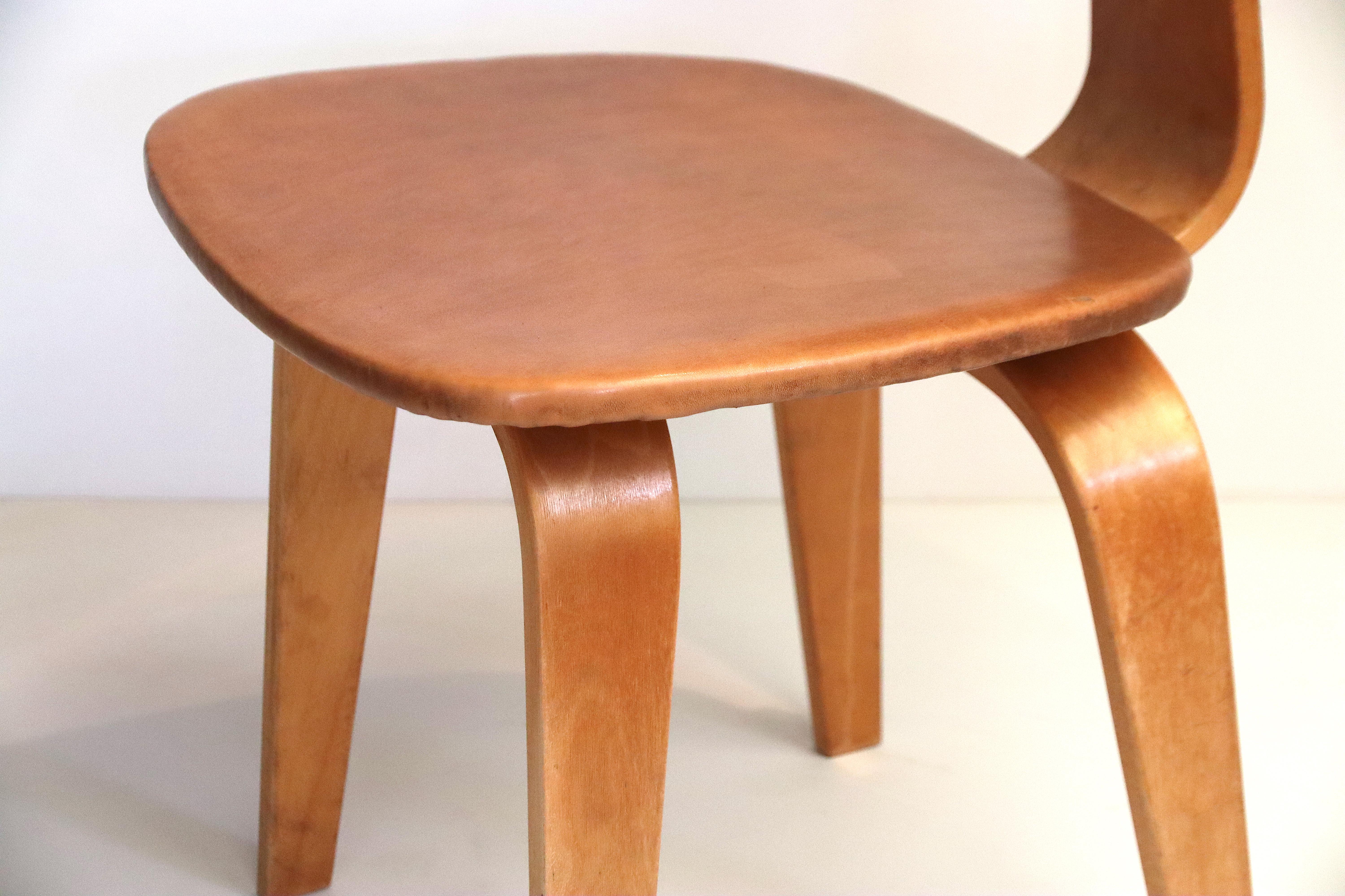 Plywood Desk or Side Chair by Cees Braakman for Pastoe Inspired by Eames, Dutch For Sale 3