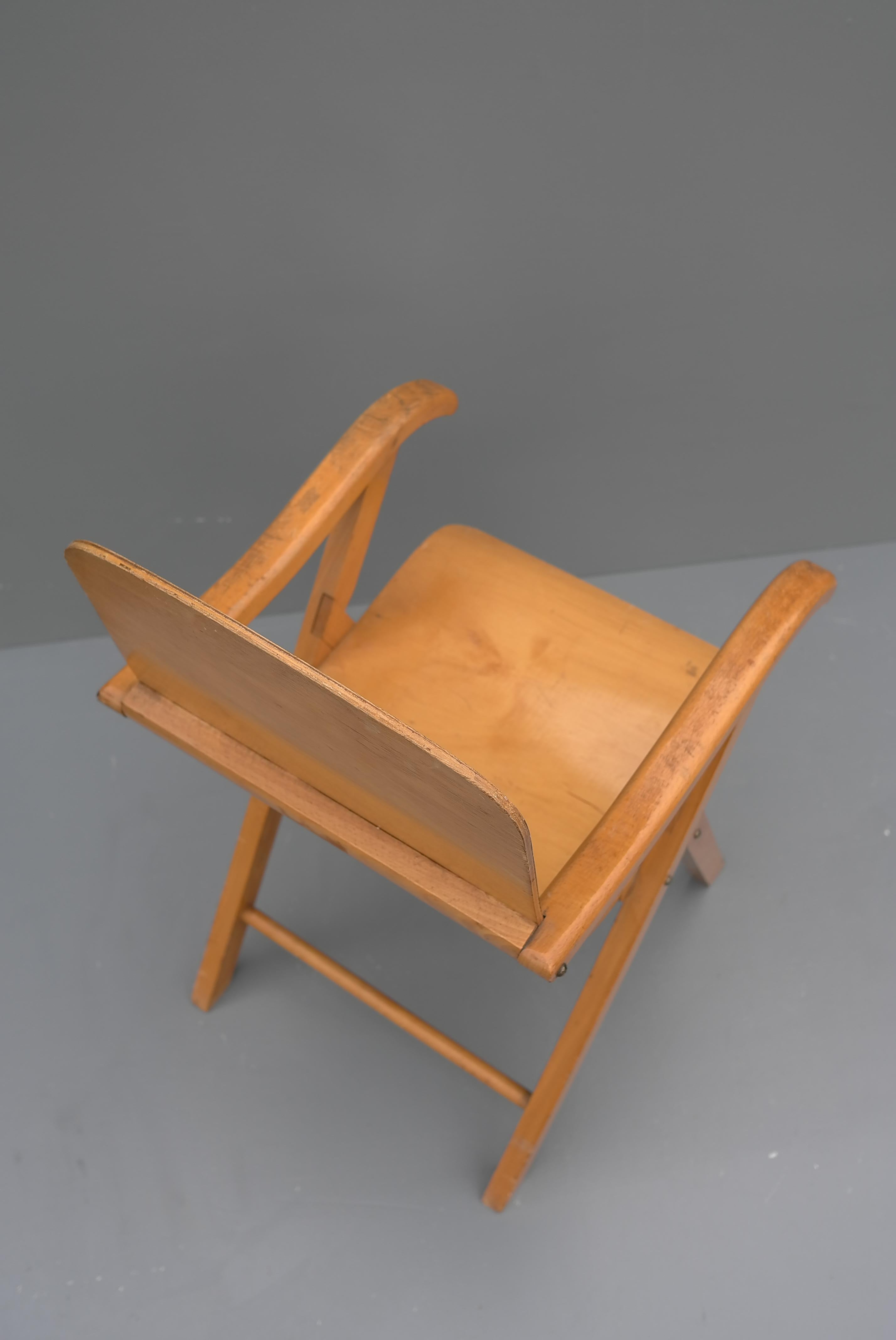 European Plywood Mid-Century Modern Children Chair, 1950's For Sale
