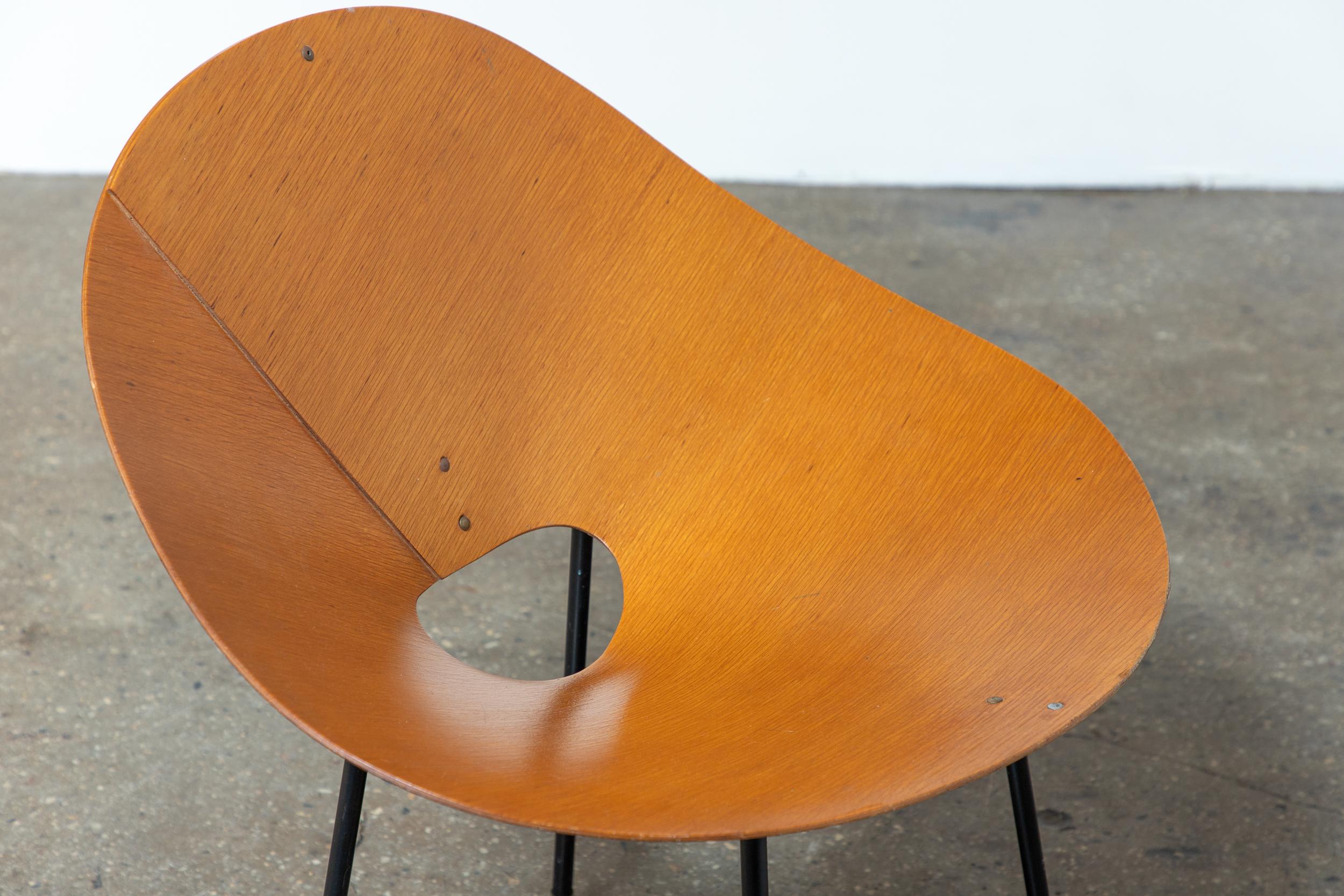 20th Century Plywood Mid Century Modern Kone Lounge Chairs by Australian designer Roger McLay For Sale