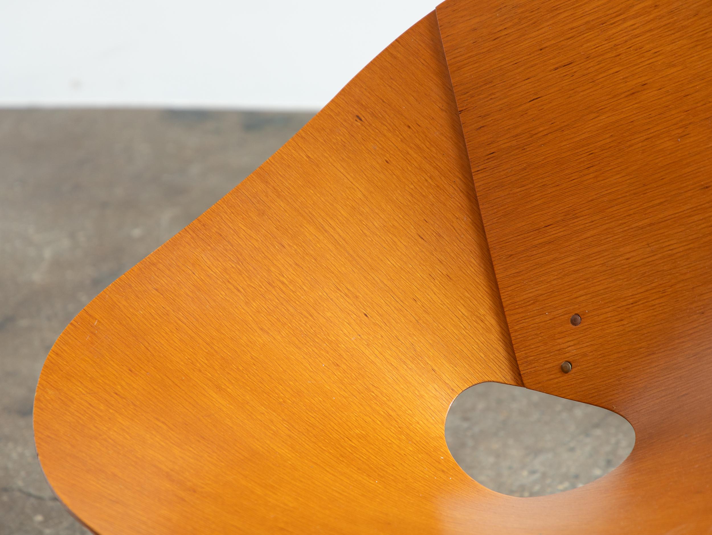 Moderne Kone-Loungesessel aus Sperrholz des australischen Designers Roger McLay aus der Mitte des Jahrhunderts im Angebot 1