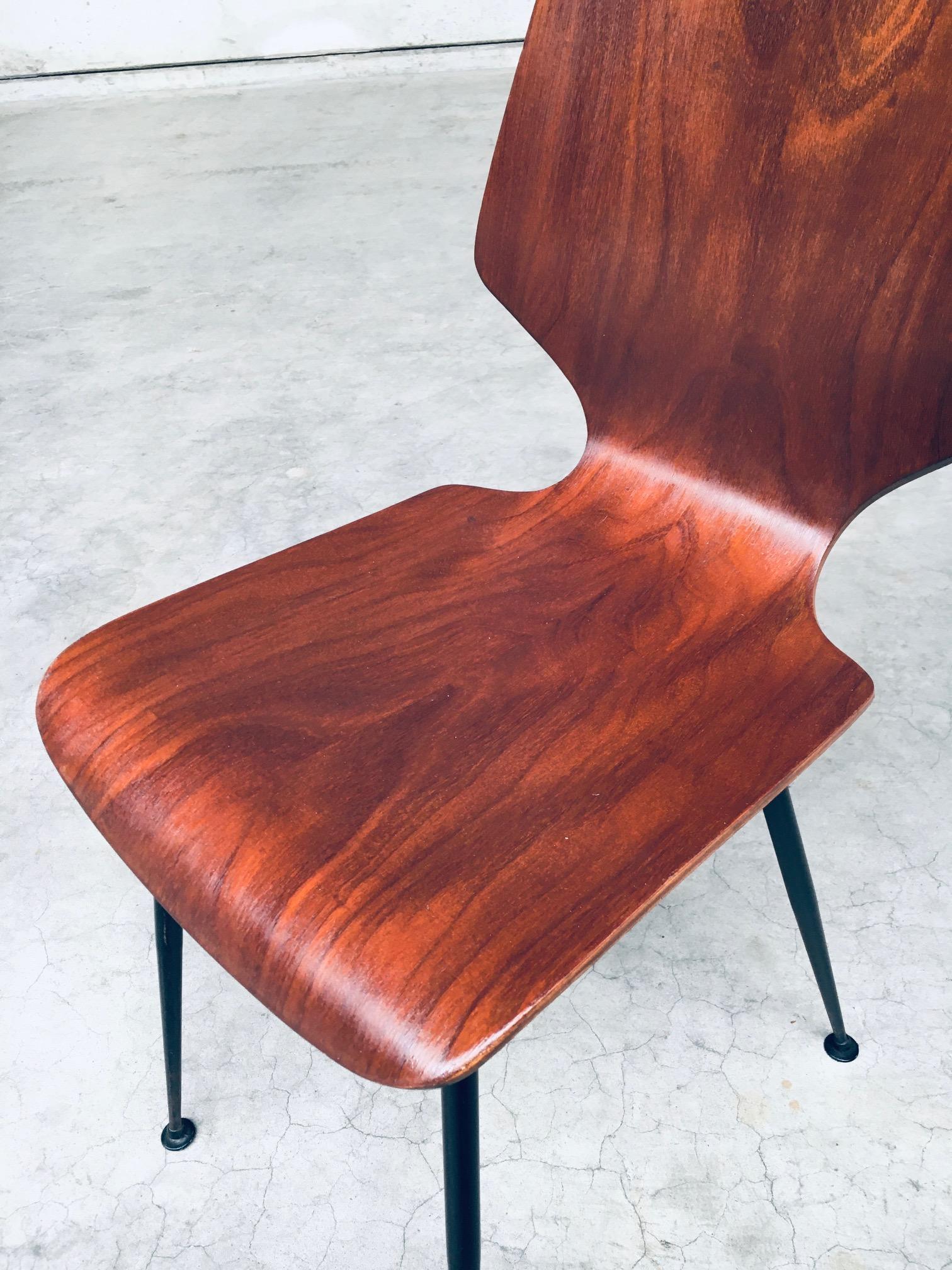 Sedie laterali in compensato attribuite a Carlo Ratti per Legni Curvati, Italia anni '50 in vendita 7