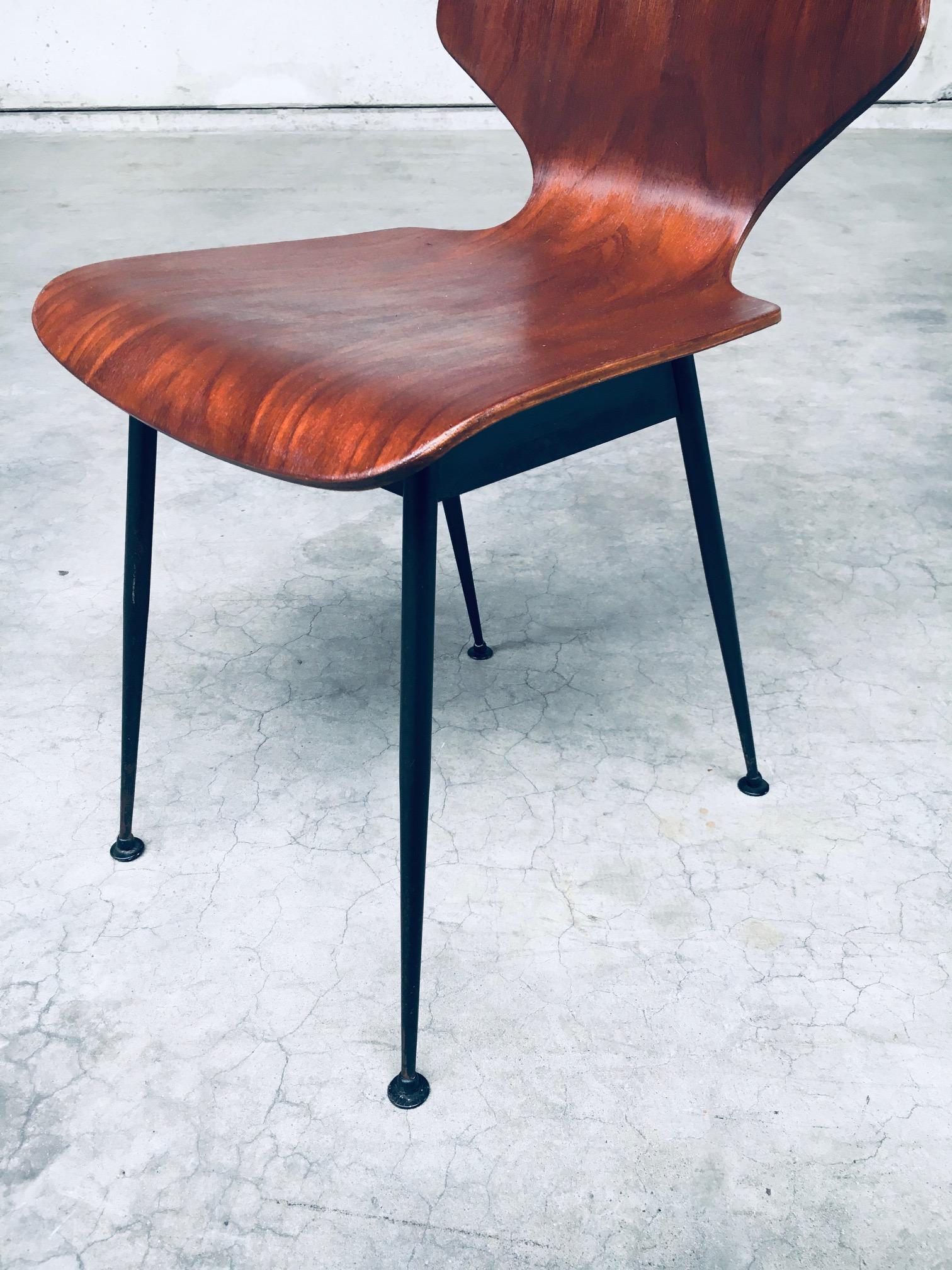 Sedie laterali in compensato attribuite a Carlo Ratti per Legni Curvati, Italia anni '50 in vendita 8